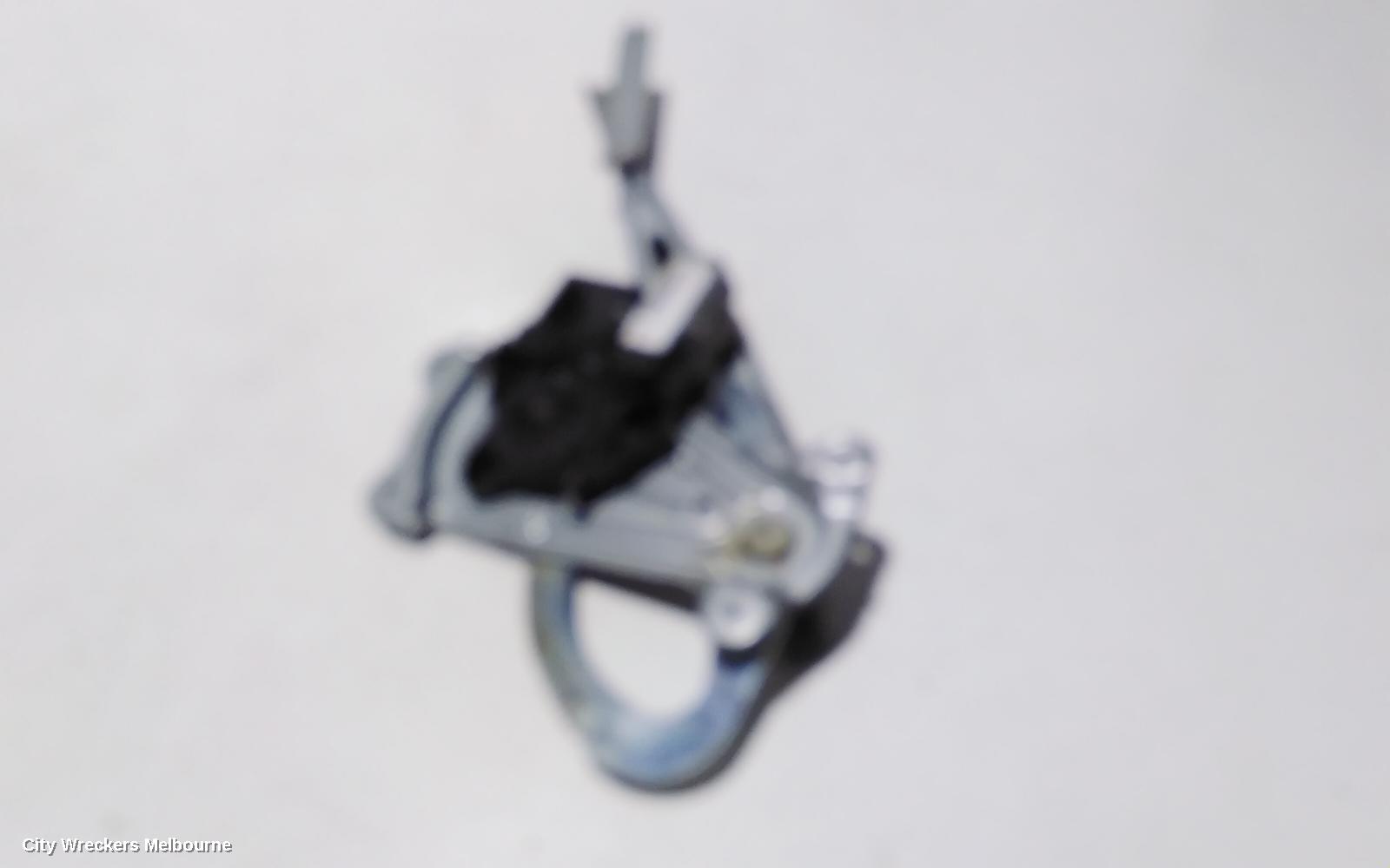 RENAULT FLUENCE LEFT FRONT WINDOW REG/MOTOR, X38 09/2010 - 01/2016