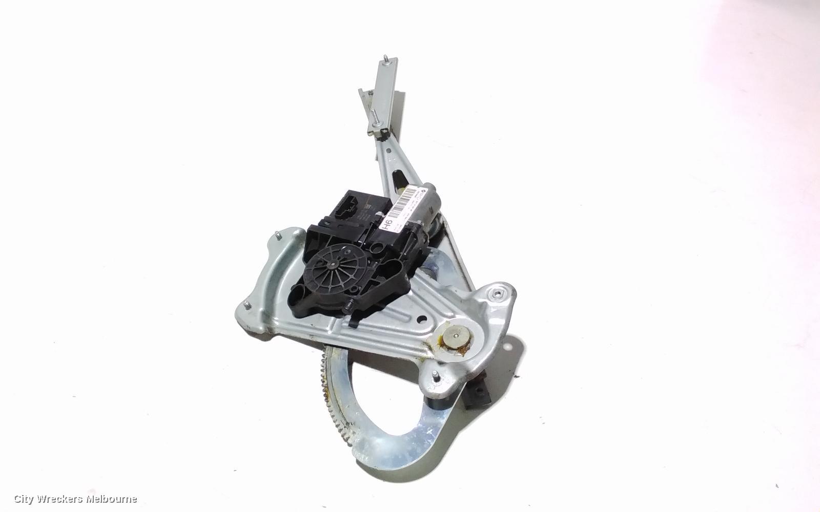 RENAULT FLUENCE LEFT FRONT WINDOW REG/MOTOR, X38 09/2010 - 01/2016