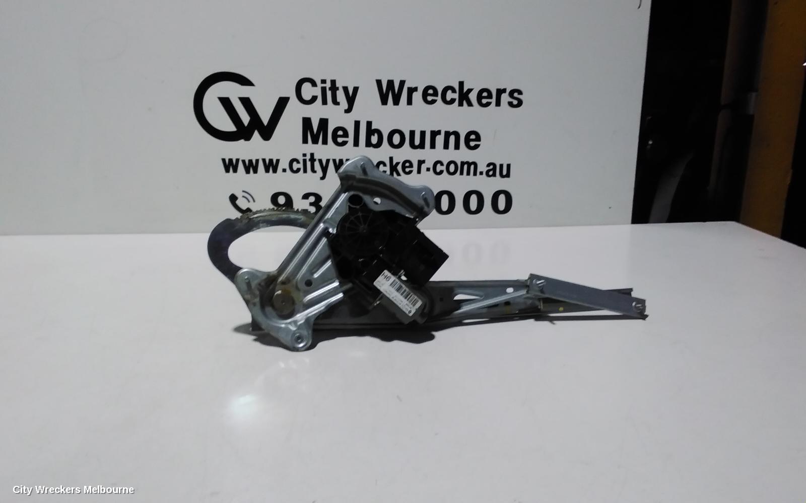 RENAULT FLUENCE LEFT FRONT WINDOW REG/MOTOR, X38 09/2010 - 01/2016