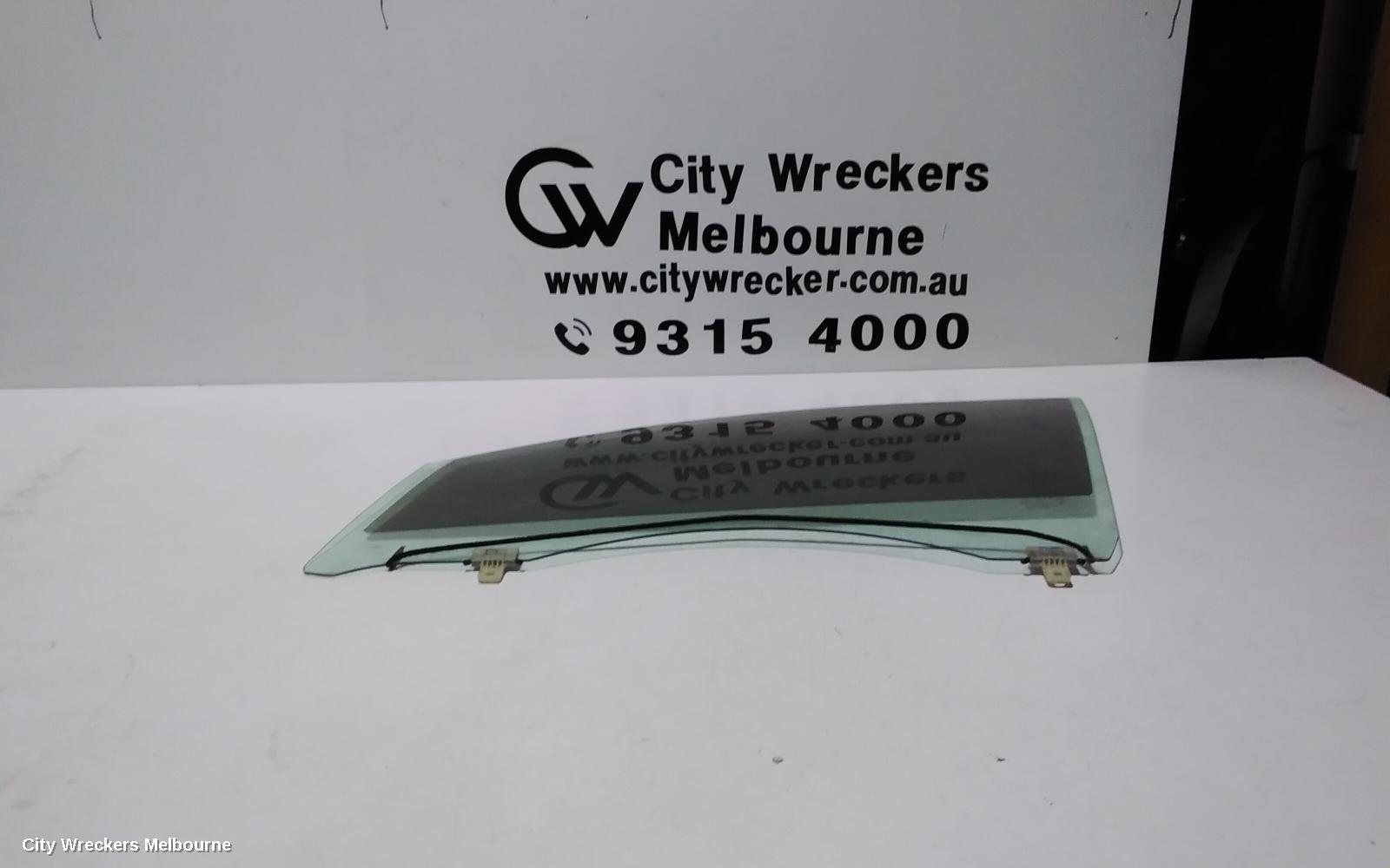 RENAULT FLUENCE LEFT FRONT DOOR WINDOW, X38 09/2010 - 01/2016