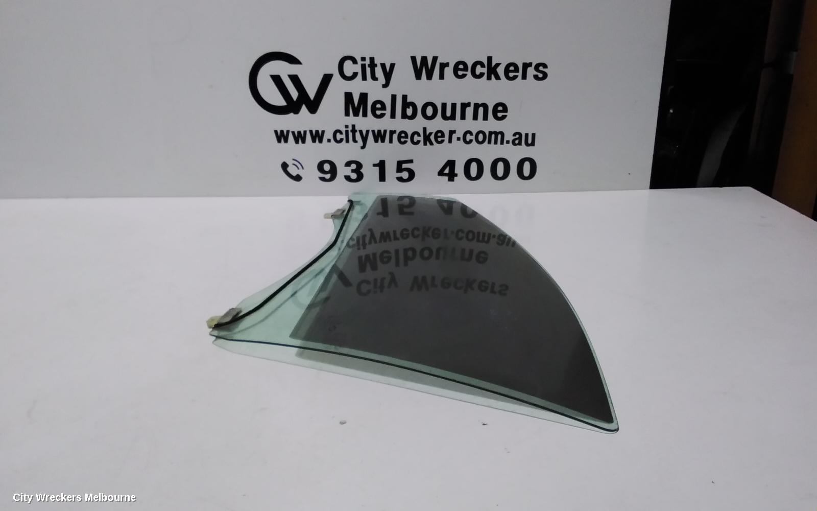 RENAULT FLUENCE LEFT FRONT DOOR WINDOW, X38 09/2010 - 01/2016