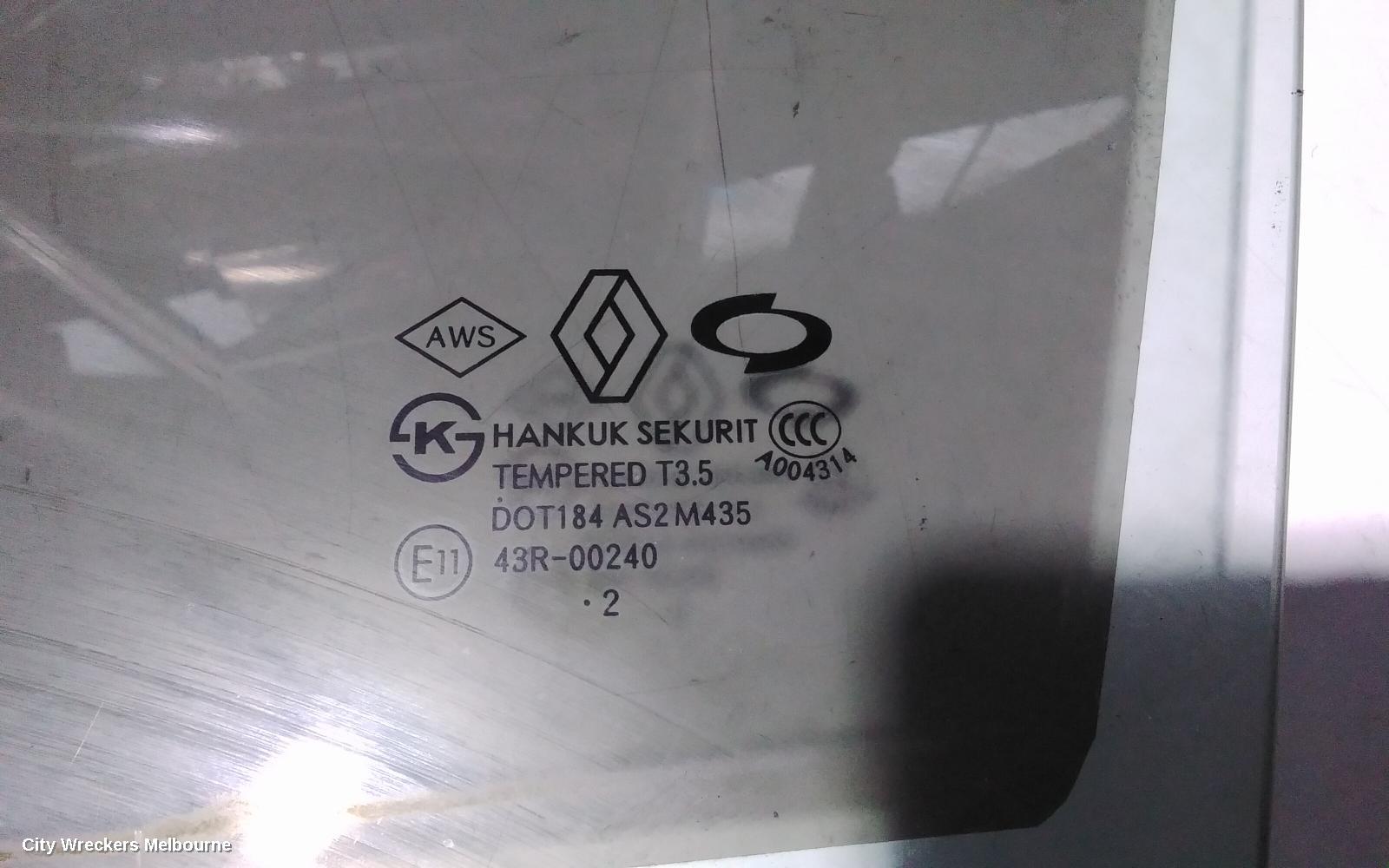 RENAULT FLUENCE LEFT FRONT DOOR WINDOW, X38 09/2010 - 01/2016
