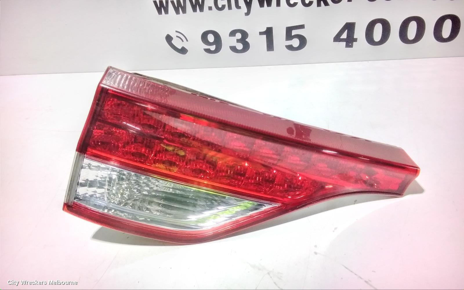TOYOTA TARAGO REAR GARNISH, TAILGATE LAMP (LH SIDE), ACR50R, 12/2008 - 06/2020