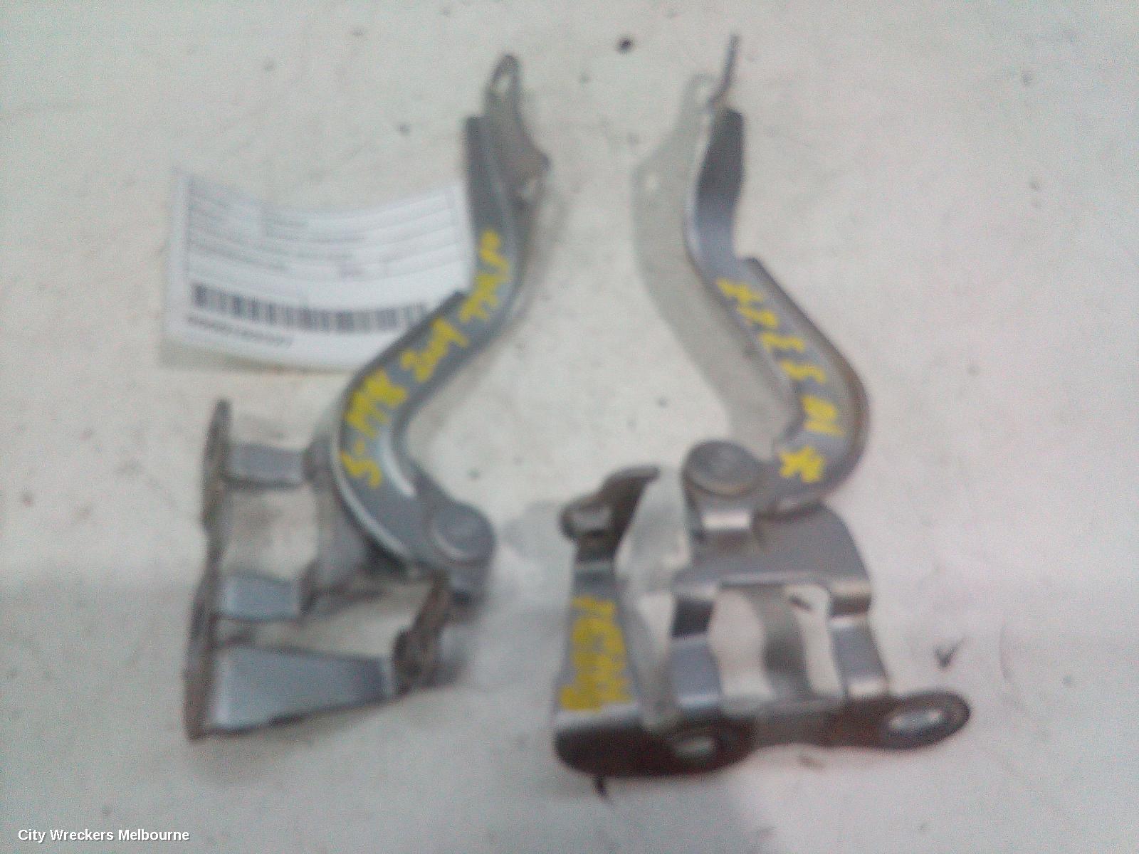 TOYOTA TARAGO BONNET HINGE/STRUT, HINGES (PAIR), ACR50R, 03/2006 - 06/2020