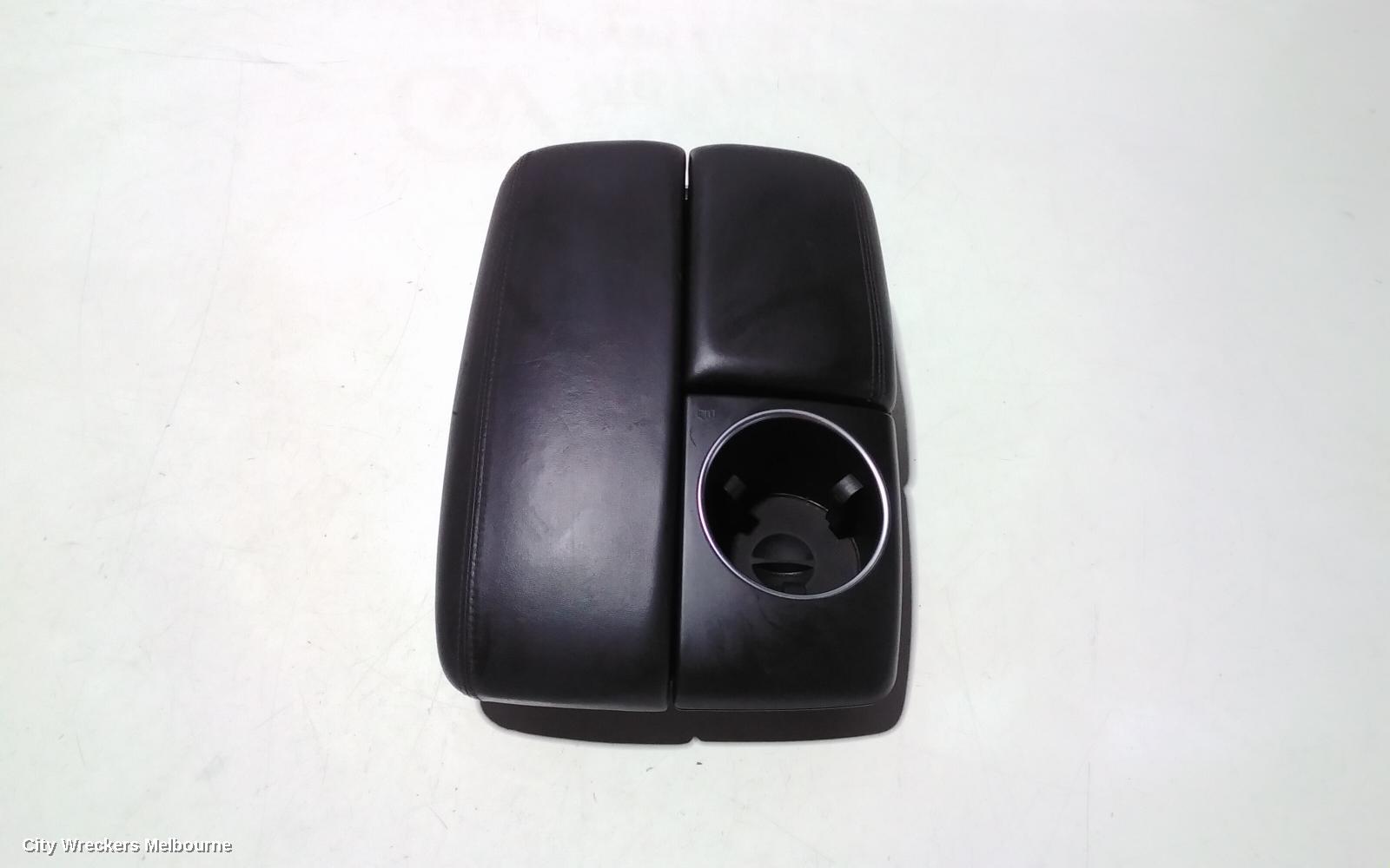 AUDI Q7 CONSOLE, 4L, CENTRE CONSOLE LID ONLY, LEATHER, 09/2006 - 08/2015