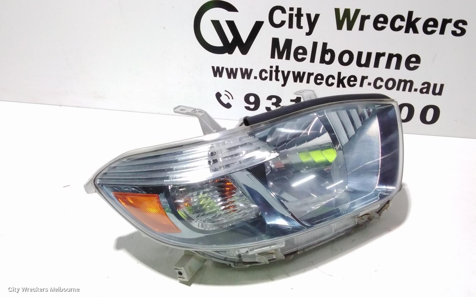TOYOTA KLUGER RIGHT HEADLAMP, GSU40-GSU45, SMOKED LENS TYPE, 05/2007 - 09/2010