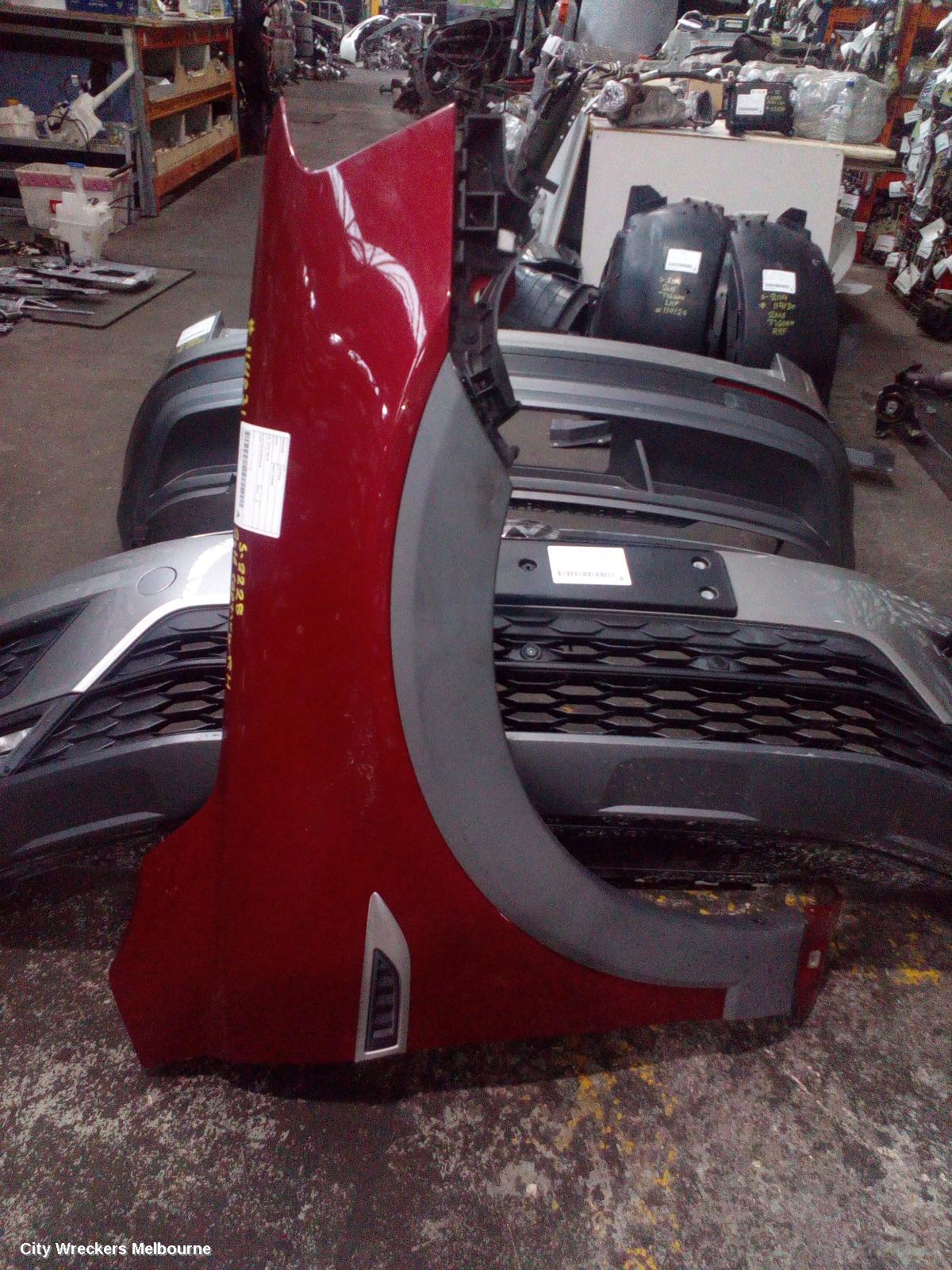 HOLDEN CAPTIVA RIGHT GUARD, CG, 10/2015 - 06/2018