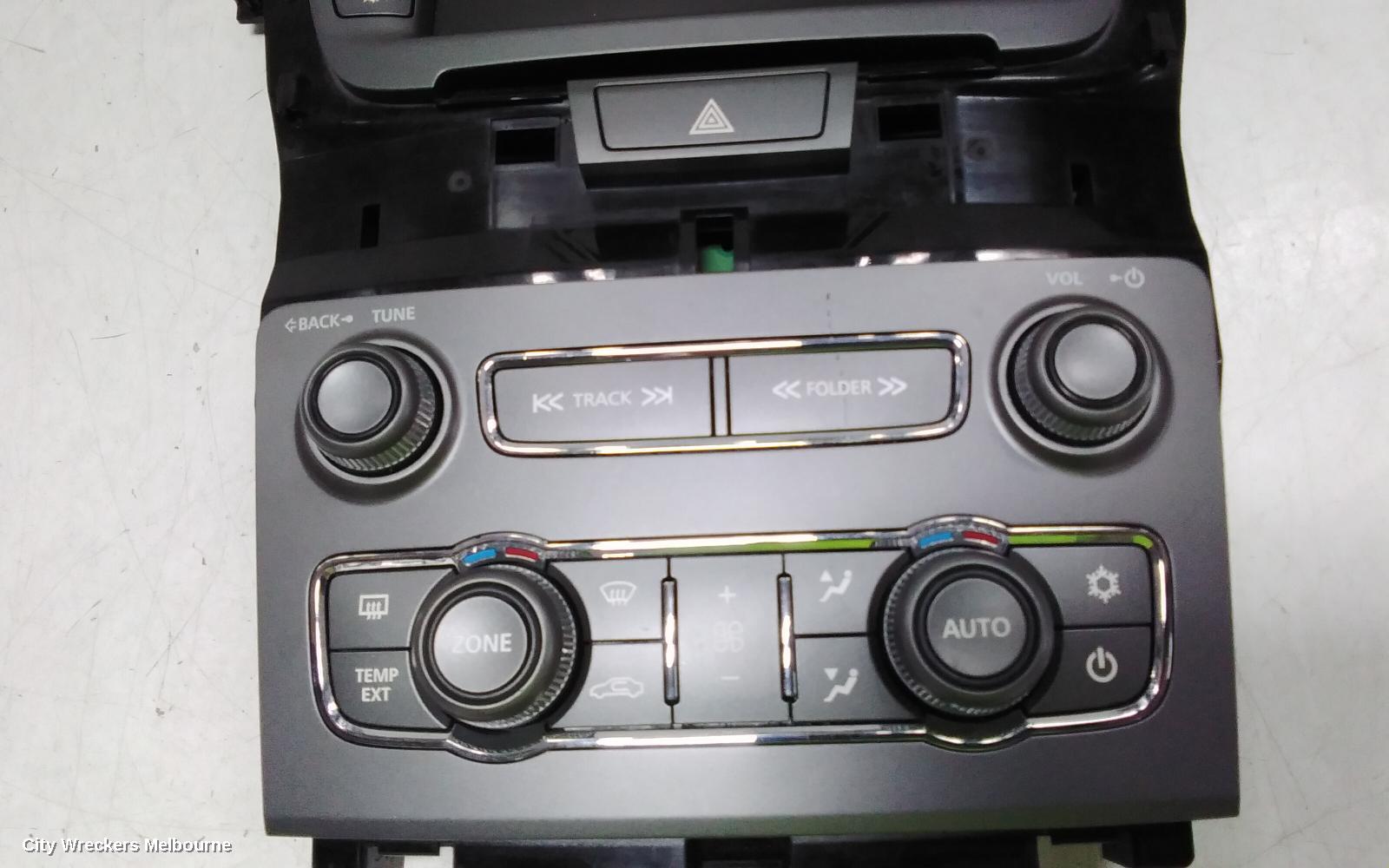 HOLDEN COMMODORE RADIO/CD/DVD/SAT/TV, DISPLAY/CONTROL PANEL ONLY, SINGLE DISC CD PLAYER, W/ SAT NAV, VE, HSV/CALAIS/SSV, 09/2009 - 04/2013