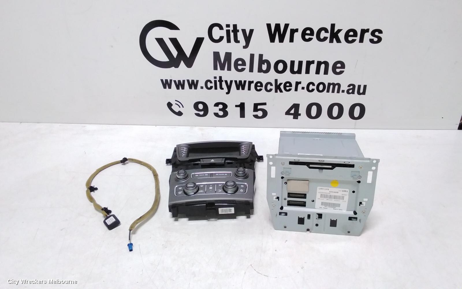 HOLDEN COMMODORE RADIO/CD/DVD/SAT/TV, DISPLAY/CONTROL PANEL ONLY, SINGLE DISC CD PLAYER, W/ SAT NAV, VE, HSV/CALAIS/SSV, 09/2009 - 04/2013