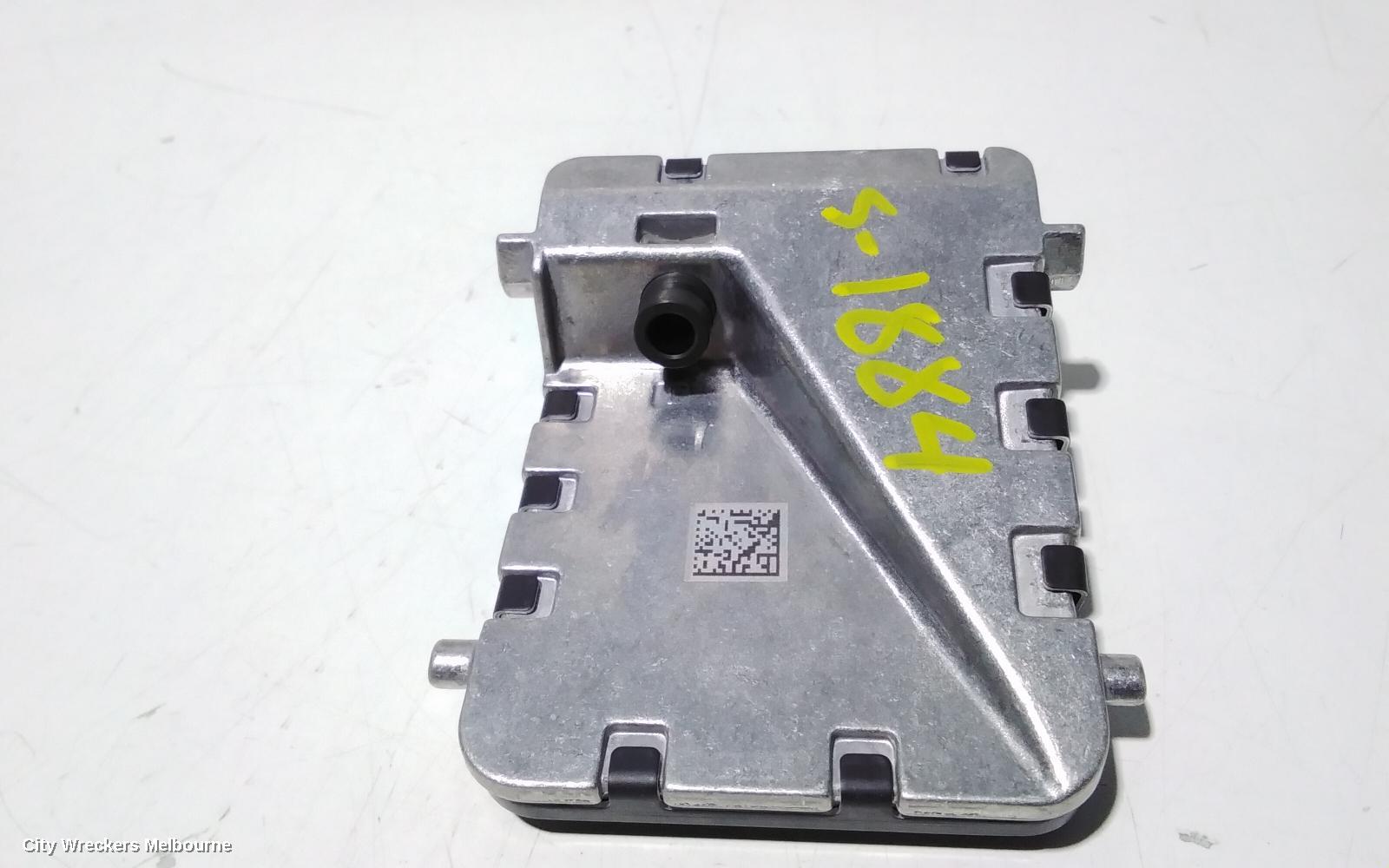 TOYOTA CAMRY REVERSE CAMERA, FRONT CAMERA (WINDSCREEN MOUNTED), XV70, 09/2017 - 08/2020