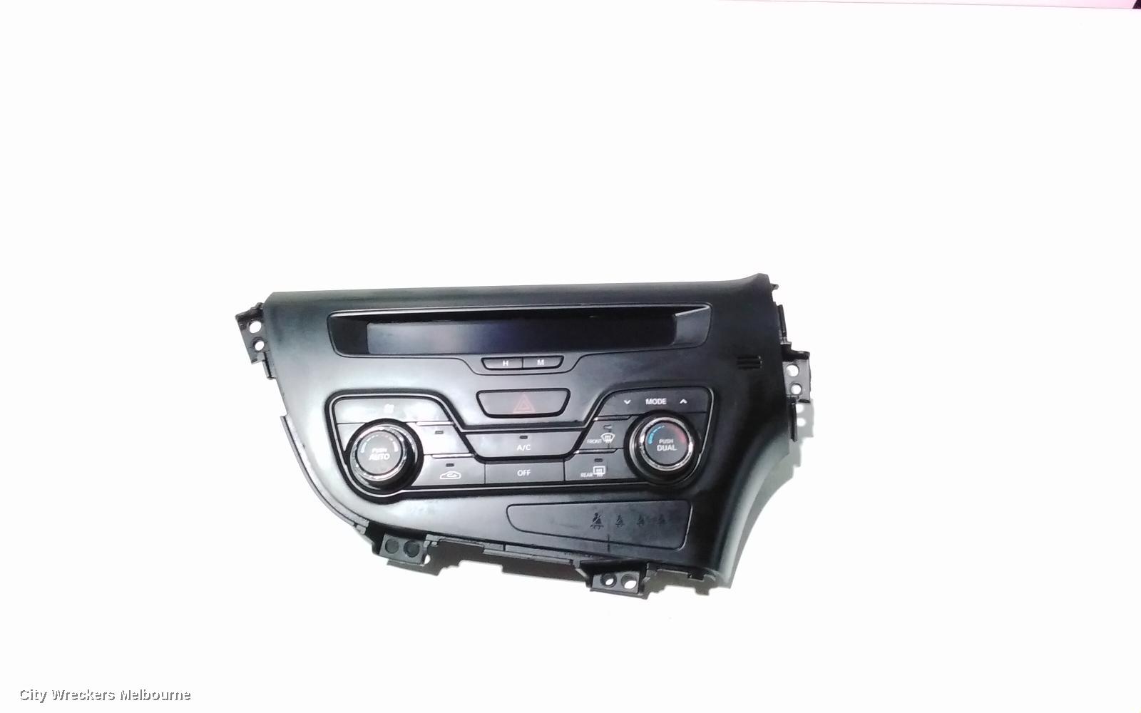 KIA OPTIMA HEATER/AC CONTROLS, TF, CLIMATE CONTROL TYPE, P/N 972502T080CA, 01/2011 - 10/2015