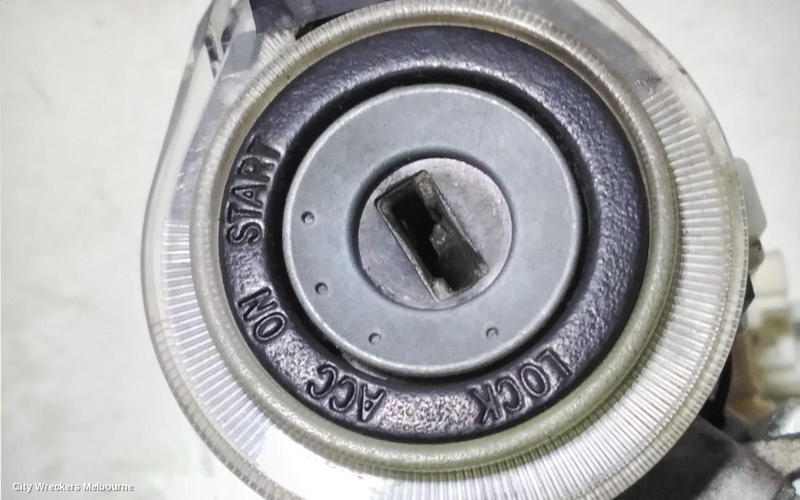 TOYOTA HIACE IGNITION W/ KEY, TRH/KDH, 03/2005 - 04/2019
