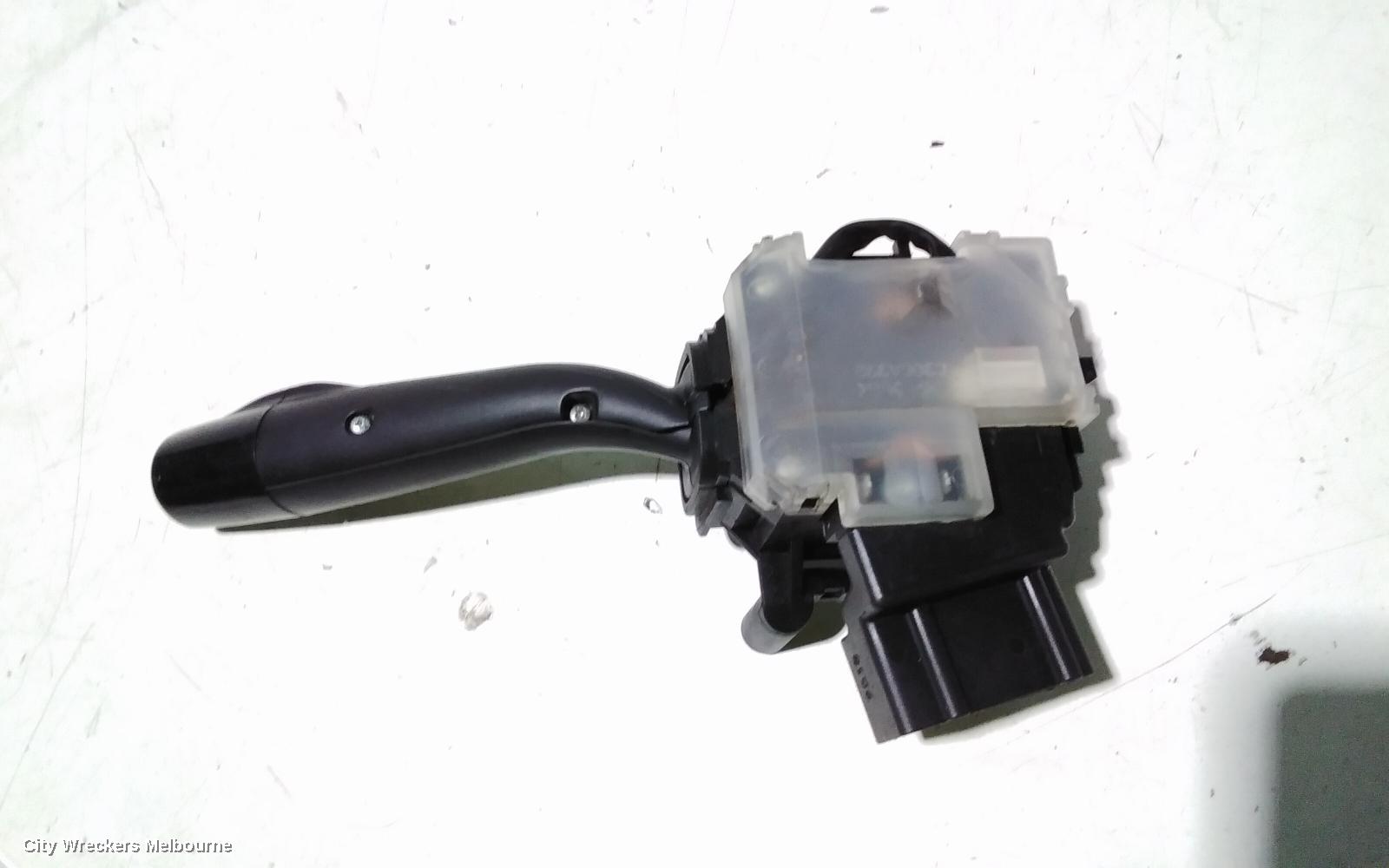 TOYOTA HIACE COMBINATION SWITCH, FLASHER SWITCH, TRH/KDH, 03/2005 - 01/2014