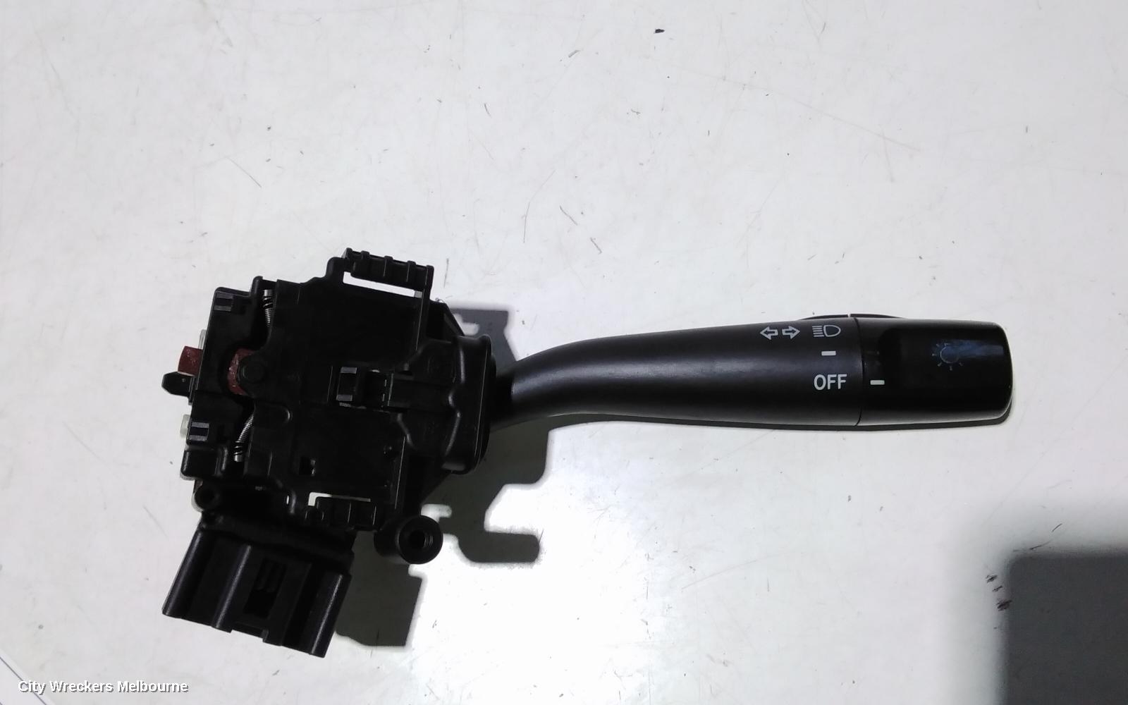 TOYOTA HIACE COMBINATION SWITCH, FLASHER SWITCH, TRH/KDH, 03/2005 - 01/2014