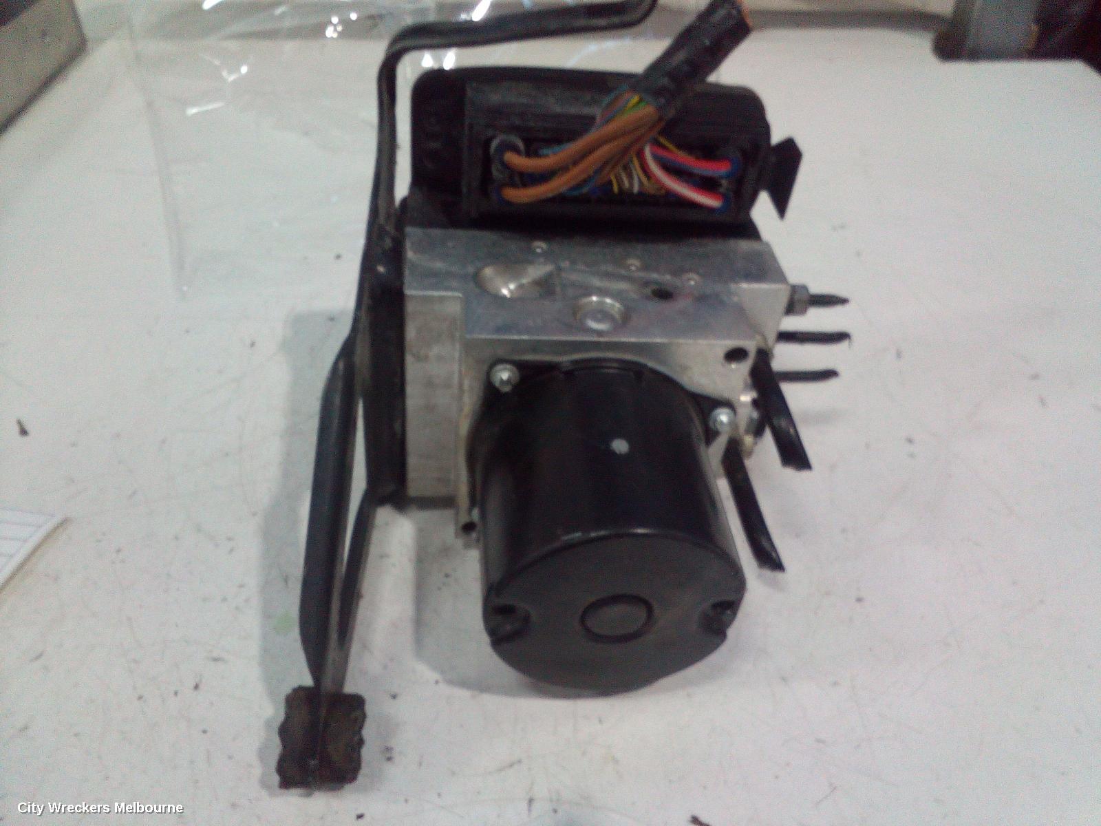 BMW X5 ABS PUMP/MODULATOR, E70, P/N 34516780125, 03/2007 - 08/2013
