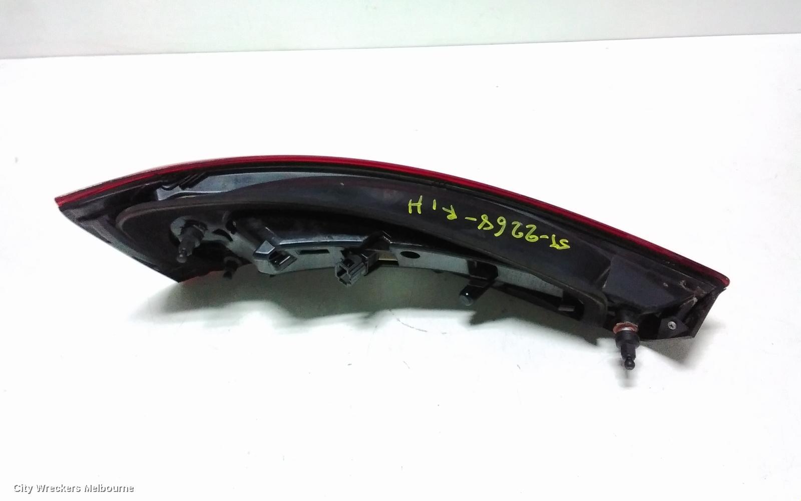 AUDI Q3 RIGHT TAILLIGHT, IN TAILGATE, 8U, Q3/RSQ3, LED TYPE (10TH VIN DIGIT C,D,E), 03/2012 - 02/2015