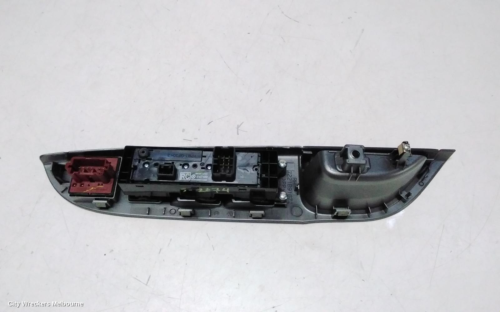 MITSUBISHI ASX PWR DR WIND SWITCH, RH FRONT (MASTER SWITCH), XB-XD, 07/2013 ONWARDS