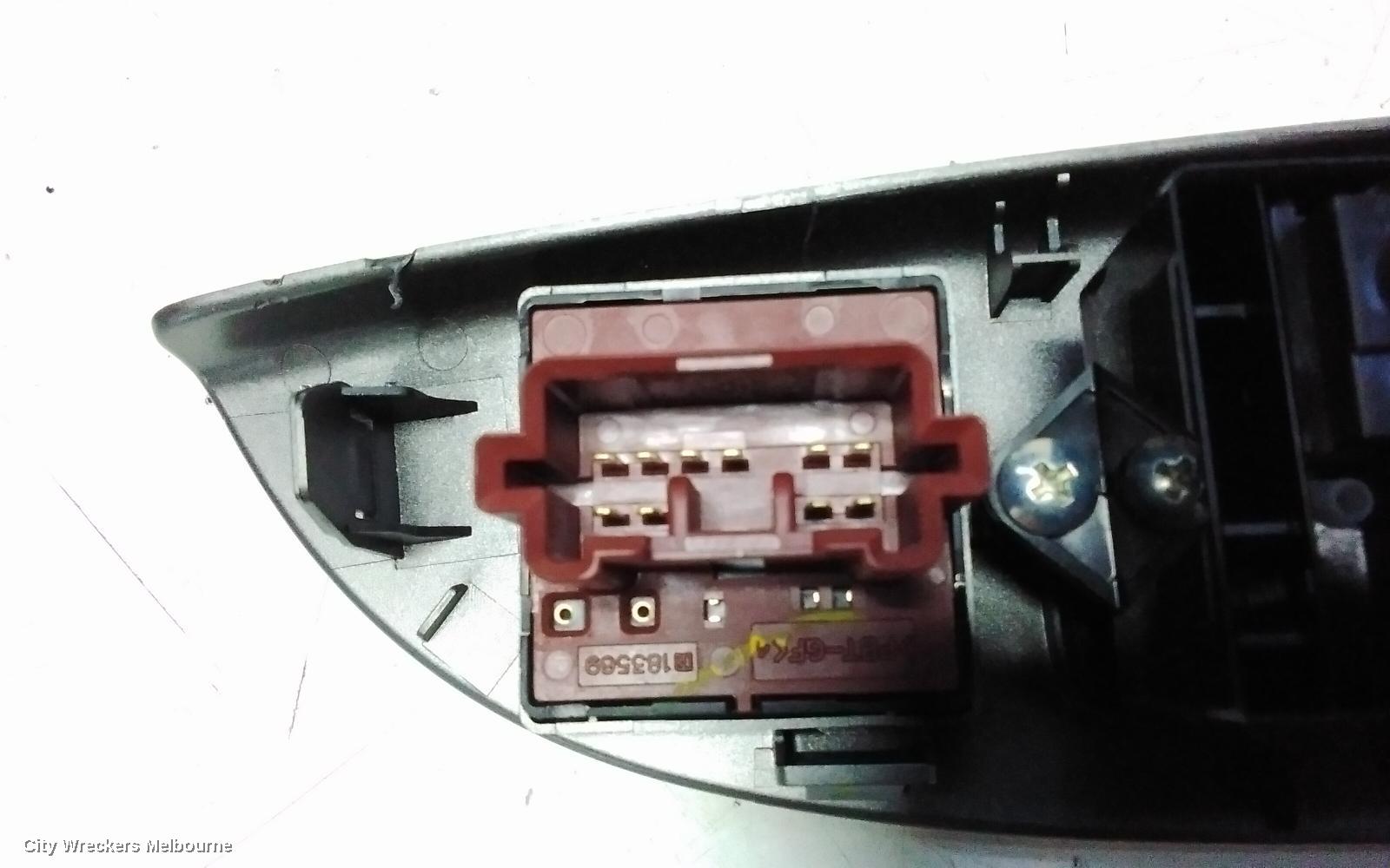 MITSUBISHI ASX PWR DR WIND SWITCH, RH FRONT (MASTER SWITCH), XB-XD, 07/2013 ONWARDS