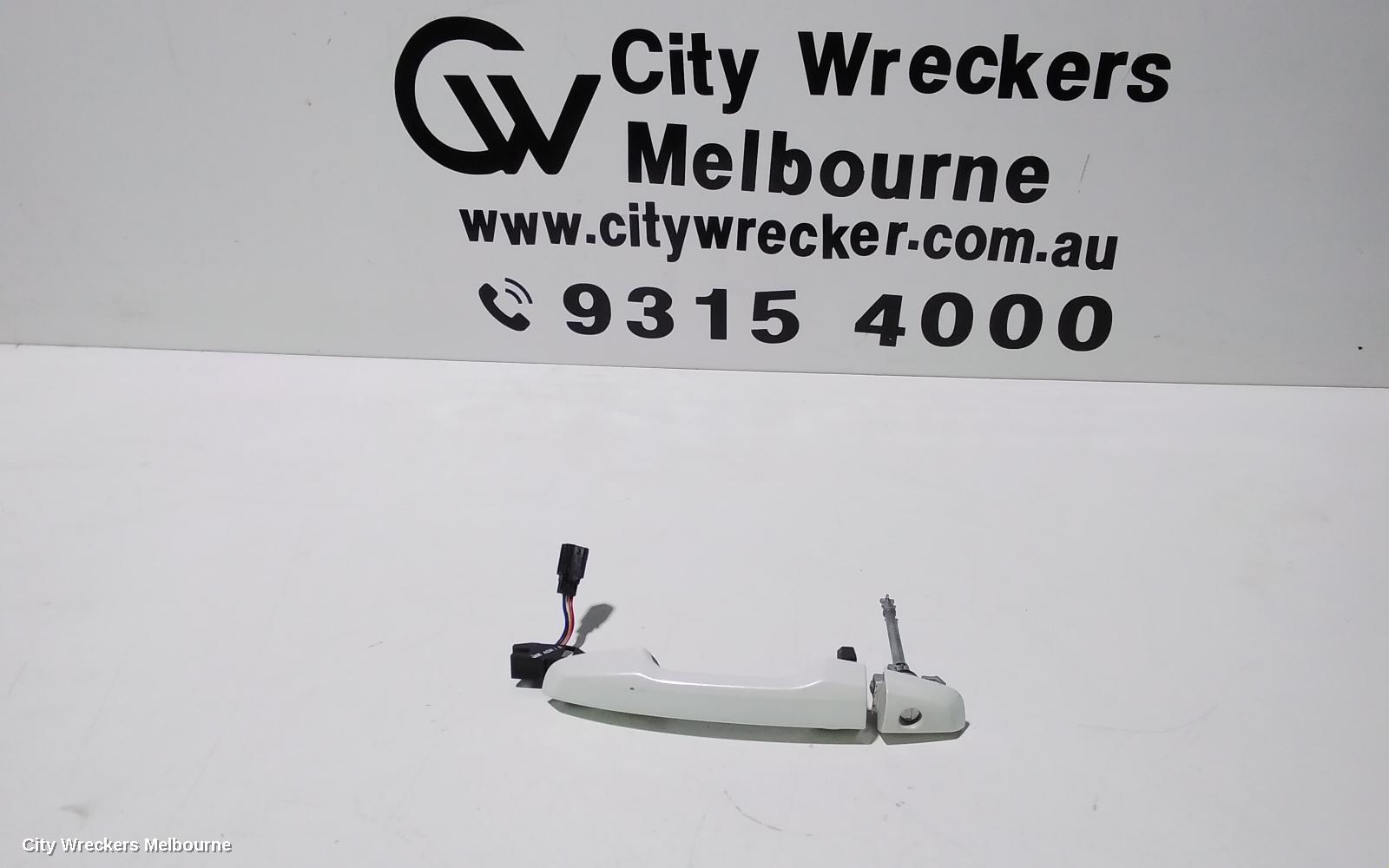 HONDA CRV DOOR HANDLE, OUTER, RH FRONT, COLOUR CODED, RW, 05/2017 ONWARDS