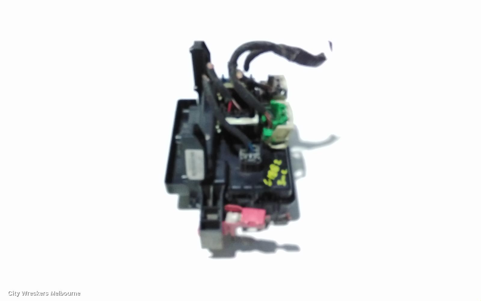CHRYSLER 300C FUSE BOX, ENGINE BAY, DIESEL, 11/2005 - 12/2011