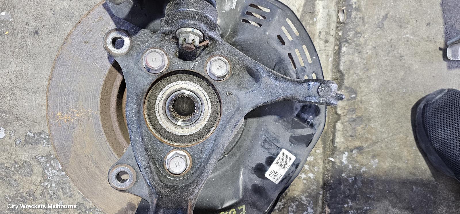 BMW 3 SERIES LEFT FRONT HUB ASSEMBLY, E90, SEDAN, 03/2005 - 01/2012