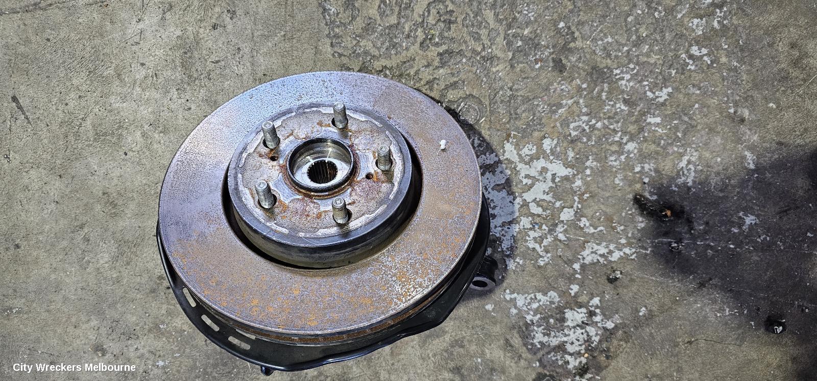 BMW 3 SERIES LEFT FRONT HUB ASSEMBLY, E90, SEDAN, 03/2005 - 01/2012