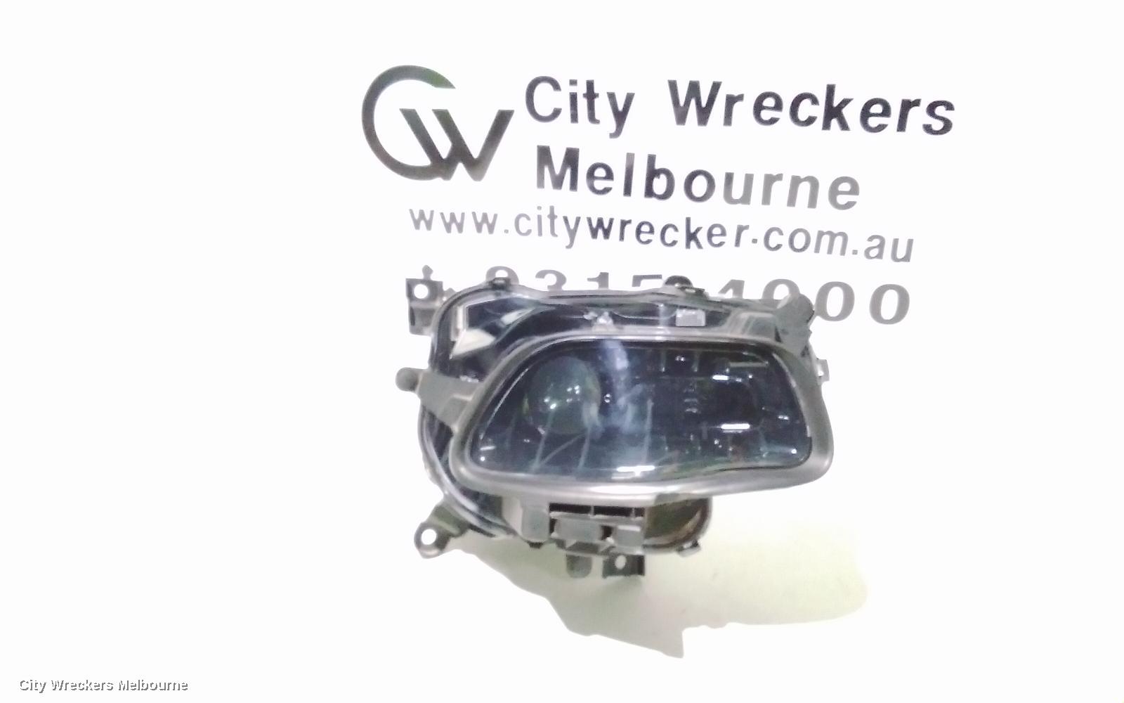 JEEP CHEROKEE RIGHT HEADLAMP, KL, XENON, W/ BLACK INSERT TYPE, 02/2014 - 03/2018