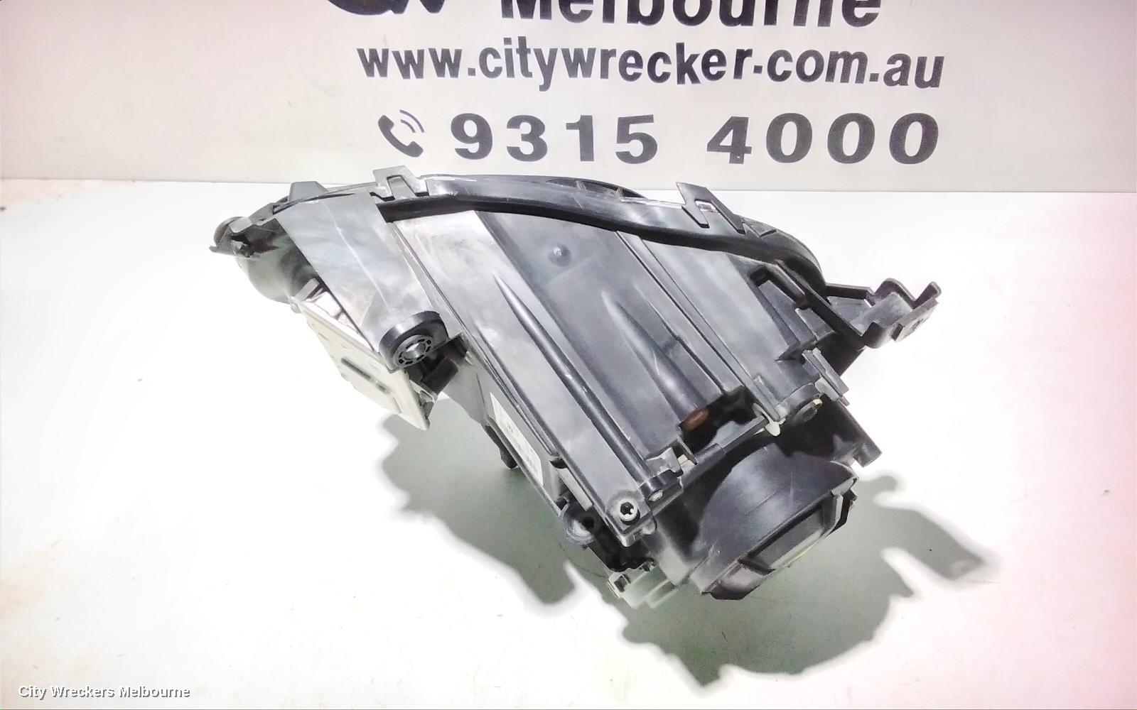 JEEP CHEROKEE RIGHT HEADLAMP, KL, XENON, W/ BLACK INSERT TYPE, 02/2014 - 03/2018