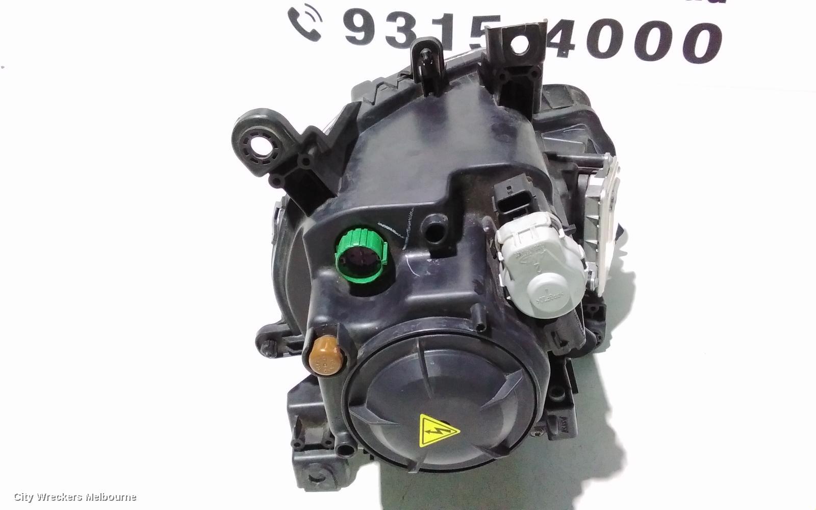 JEEP CHEROKEE RIGHT HEADLAMP, KL, XENON, W/ BLACK INSERT TYPE, 02/2014 - 03/2018
