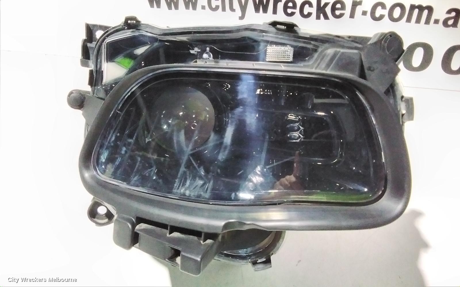 JEEP CHEROKEE RIGHT HEADLAMP, KL, XENON, W/ BLACK INSERT TYPE, 02/2014 - 03/2018