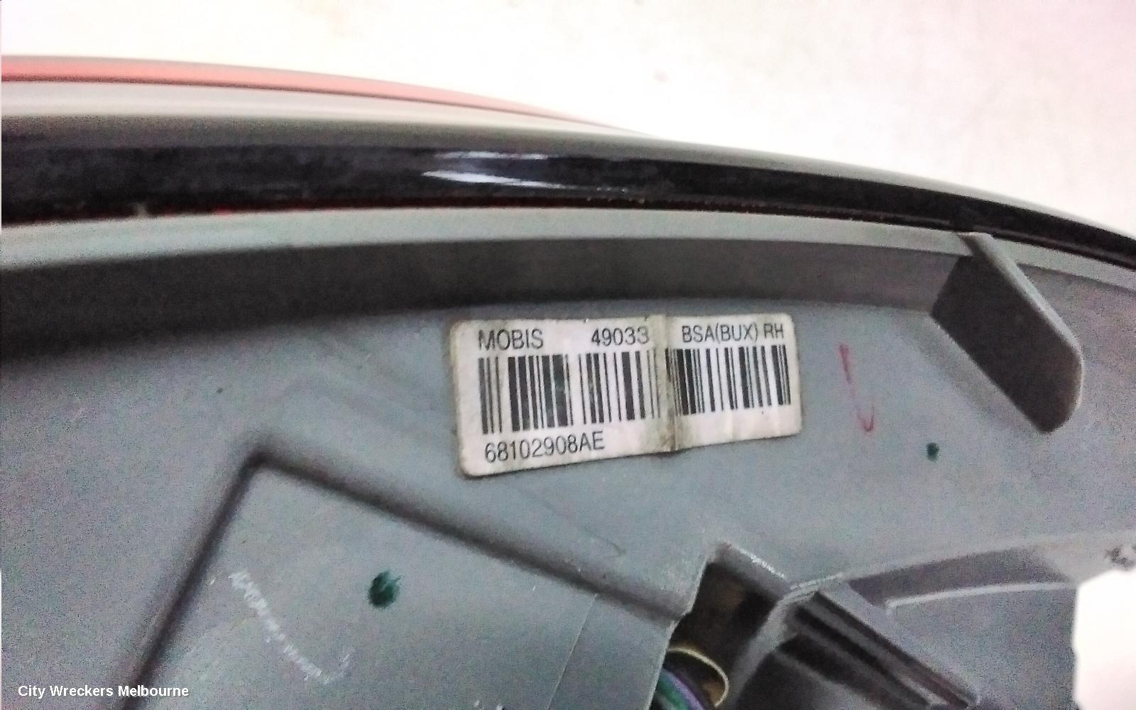 JEEP CHEROKEE RIGHT TAILLIGHT, KL, IN BODY, 02/2014 - 03/2018