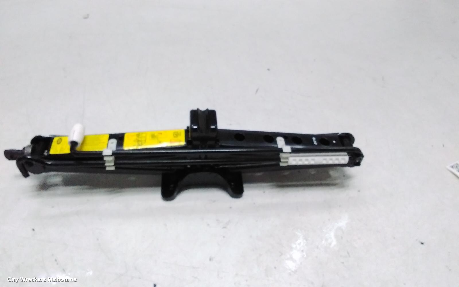 LAND ROVER RANGEROVER SPORT JACK/TOOL KIT, L494, 12/2013 - 04/2022