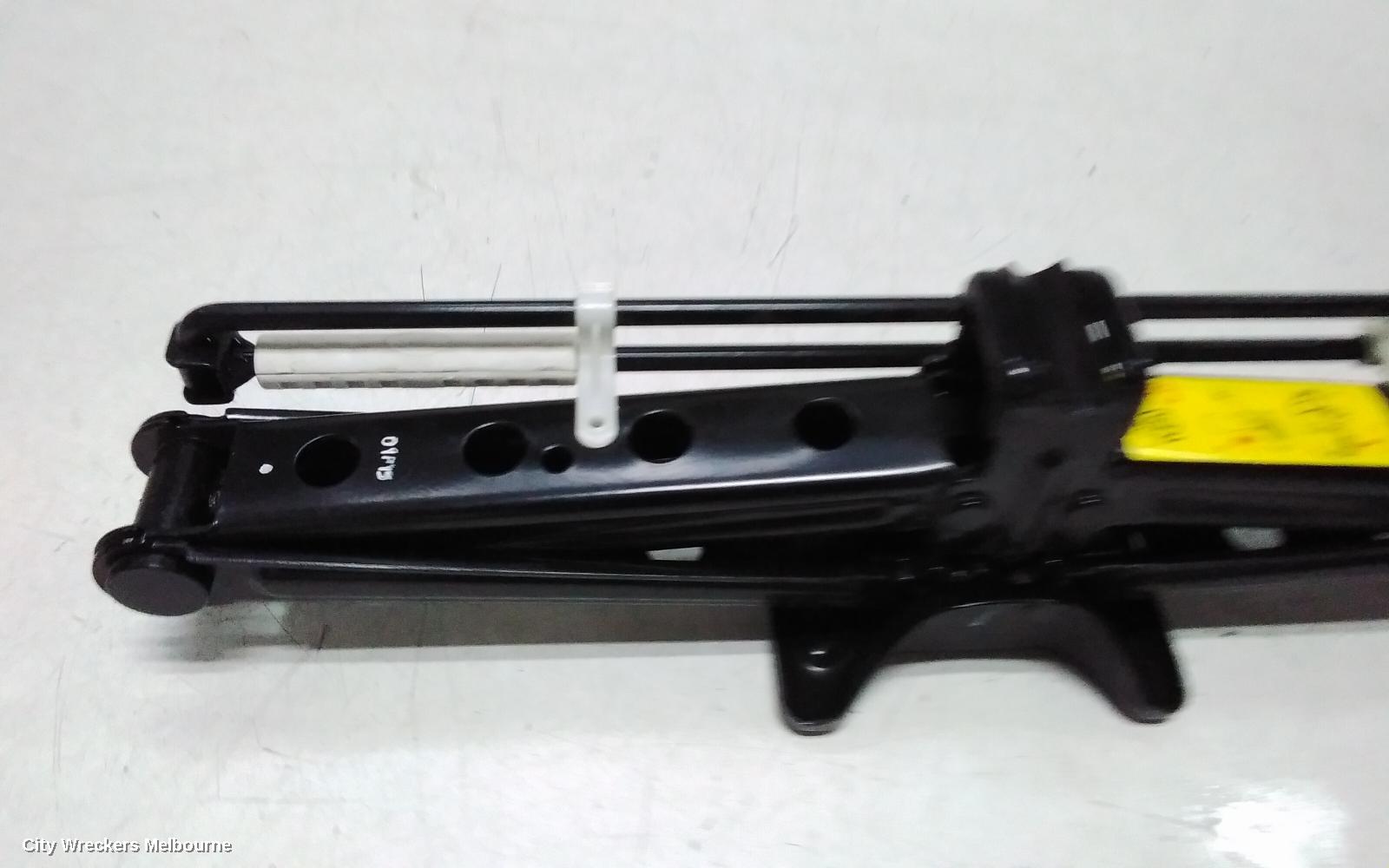 LAND ROVER RANGEROVER SPORT JACK/TOOL KIT, L494, 12/2013 - 04/2022