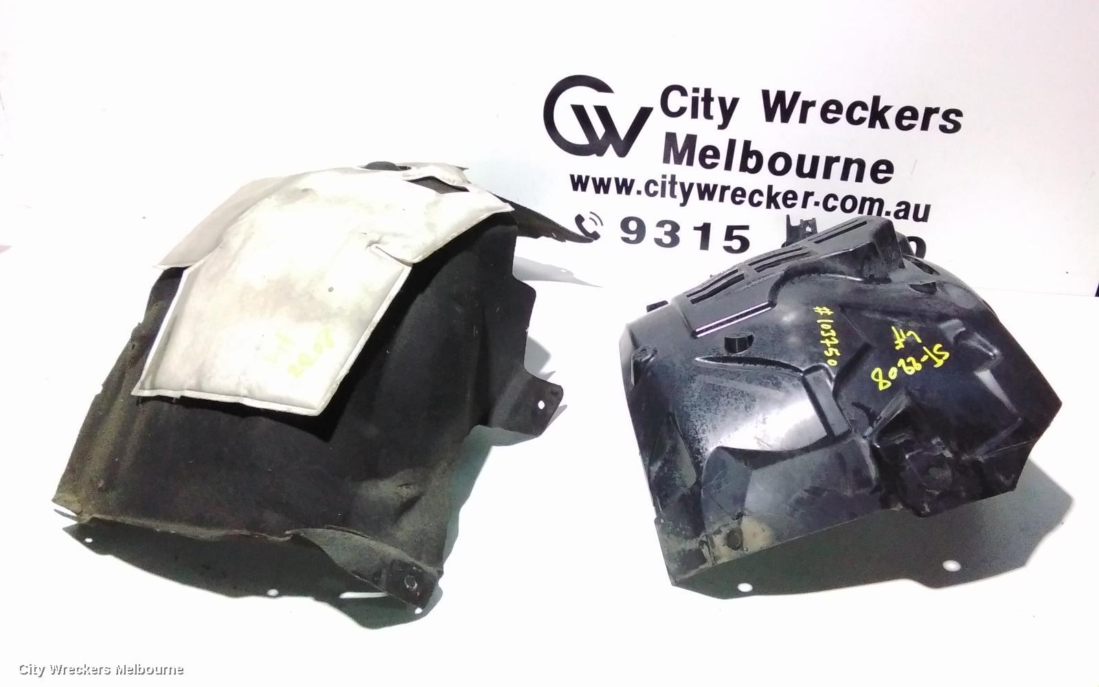 LAND ROVER RANGEROVER SPORT LEFT GUARD LINER, L494, 06/2013 ONWARDS