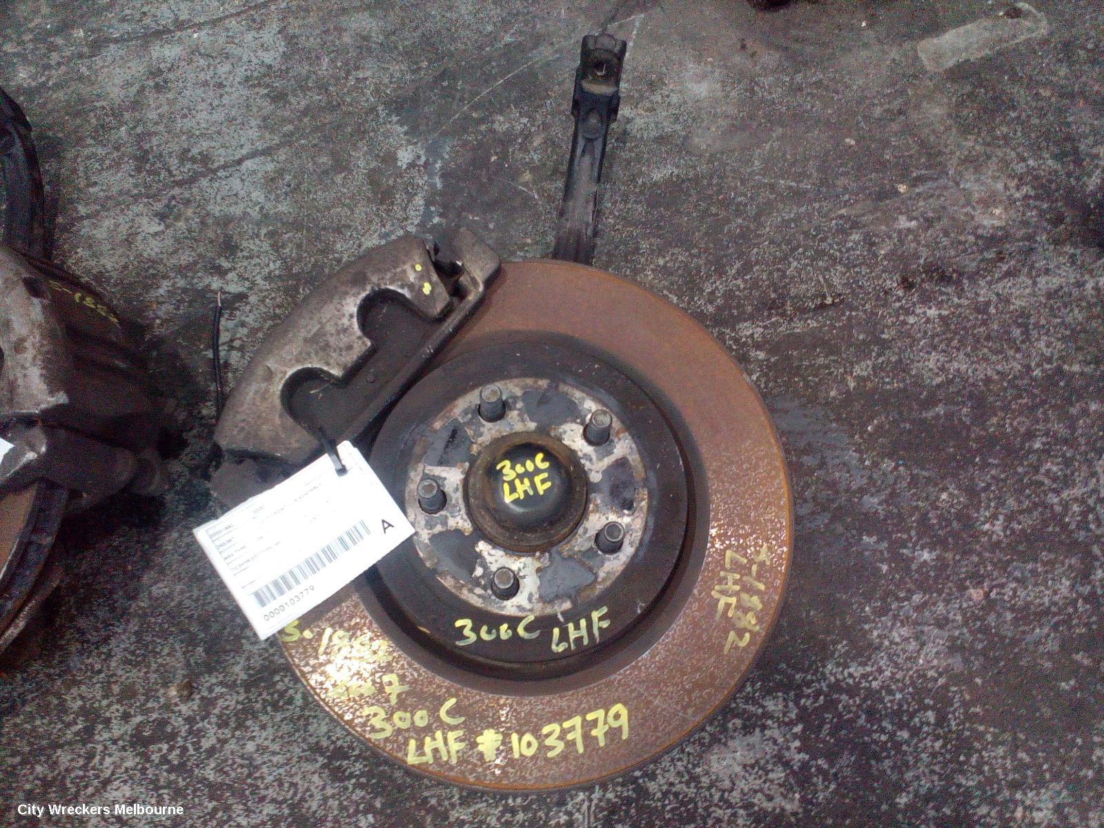 CHRYSLER 300C LEFT FRONT HUB ASSEMBLY, ABS TYPE, 11/2005 - 12/2011