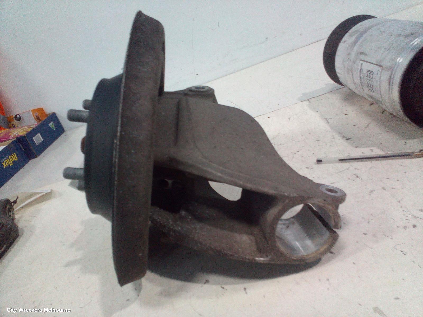 LAND ROVER RANGEROVER EVOQUE LEFT REAR HUB ASSEMBLY, L538, 11/2011 - 01/2019