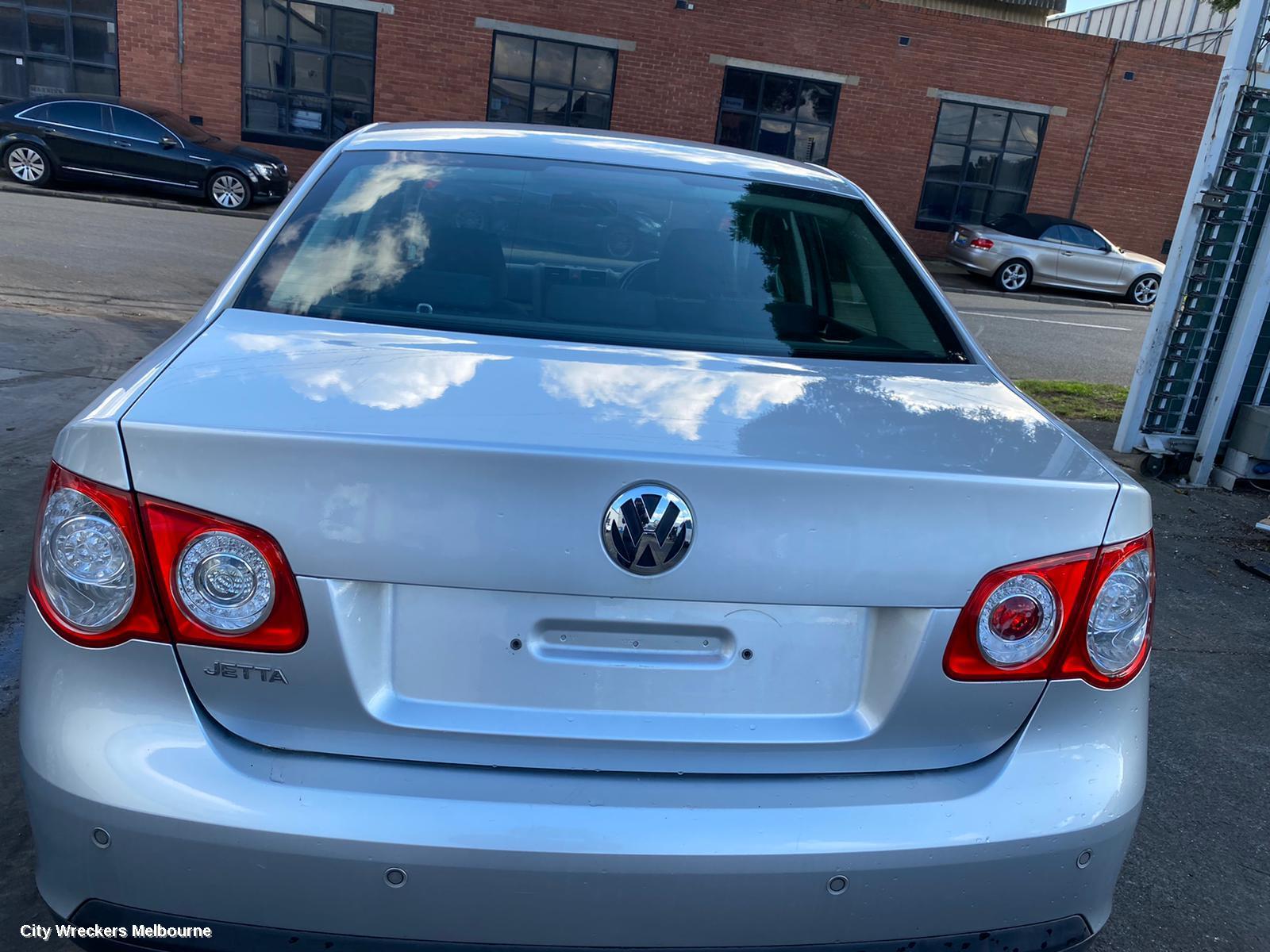 VOLKSWAGEN JETTA LEFT GUARD LINER, 1KM, FRONT SECTION, 02/2006 - 07/2011