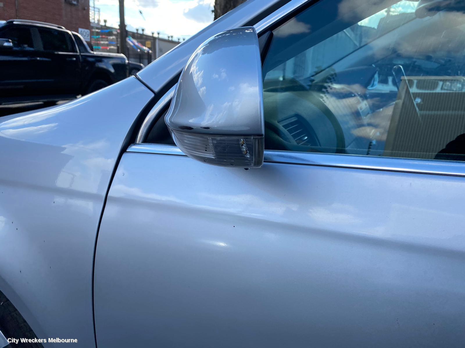 VOLKSWAGEN JETTA LEFT GUARD LINER, 1KM, FRONT SECTION, 02/2006 - 07/2011