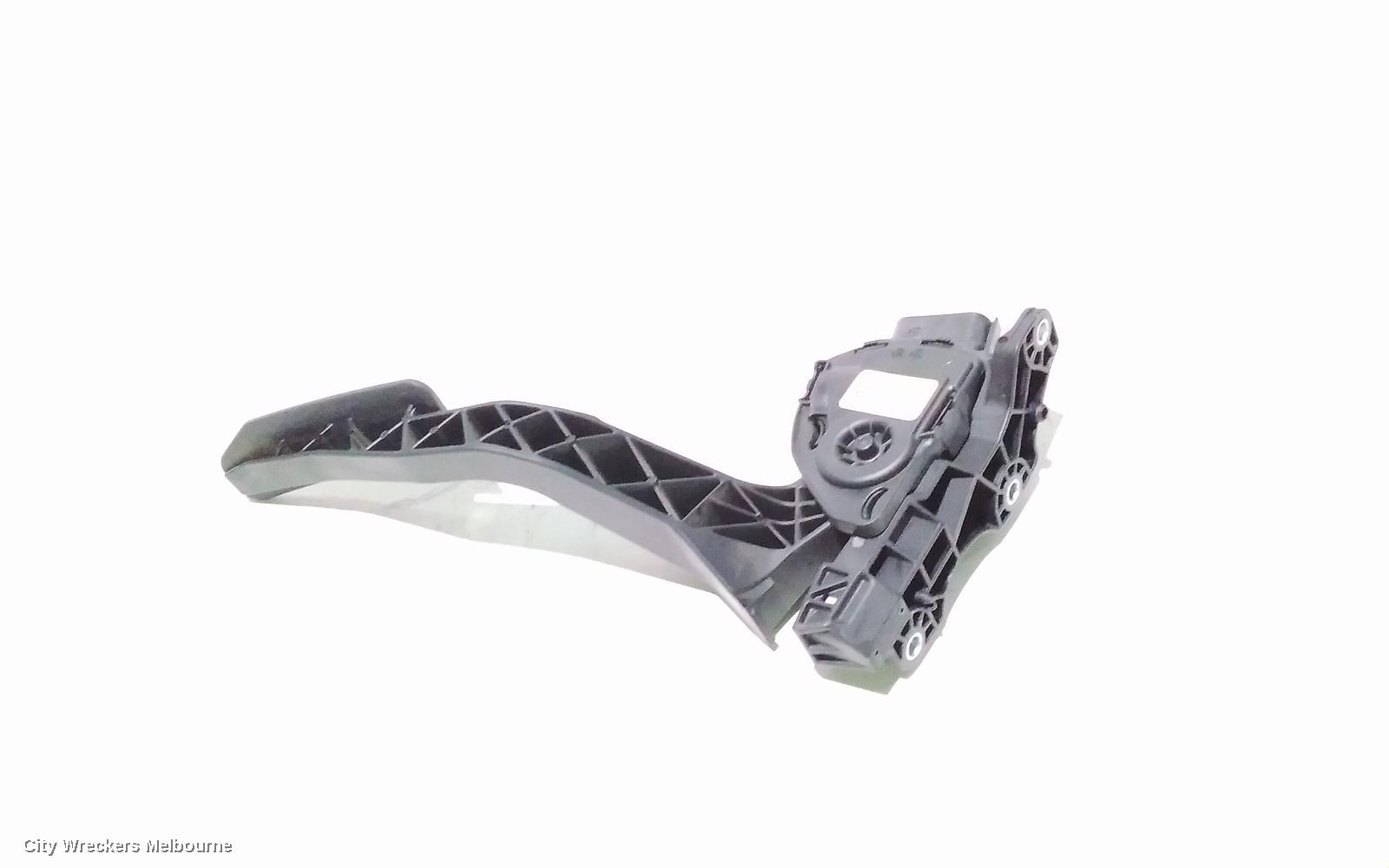 LAND ROVER RANGEROVER EVOQUE PEDAL ASSEMBLY, L538, AUTO T/M, DIESEL, 2.0, ACCELERATOR PEDAL, 09/2015 - 01/2019