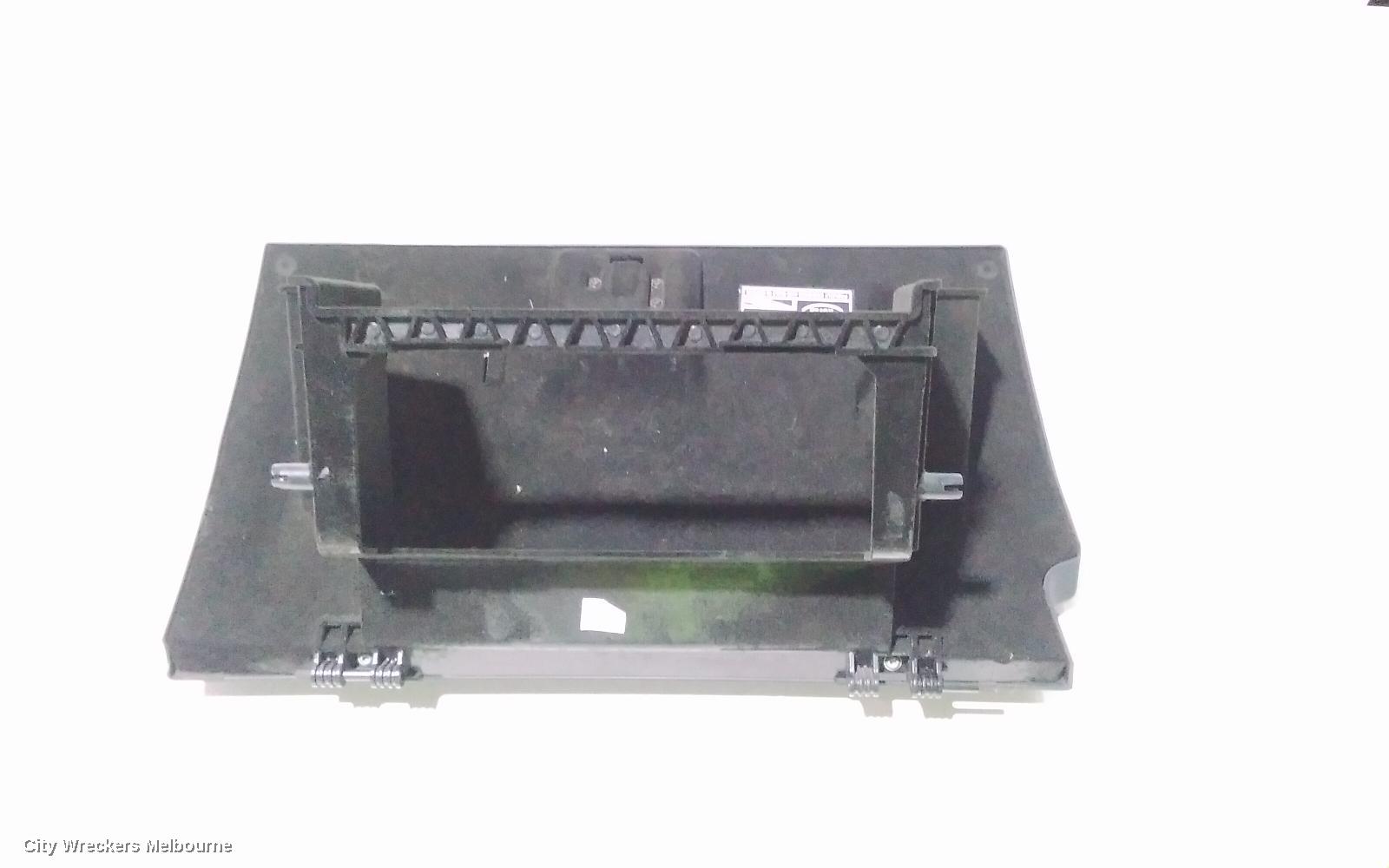 LAND ROVER RANGEROVER EVOQUE GLOVE BOX, L538, 11/2011 - 01/2019