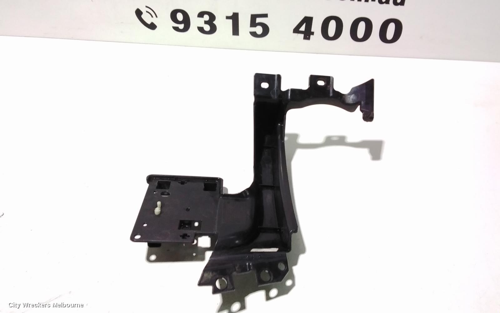LAND ROVER RANGEROVER EVOQUE, L538, 11/2011 - 01/2019, LHR BAR BRAKET: 103844