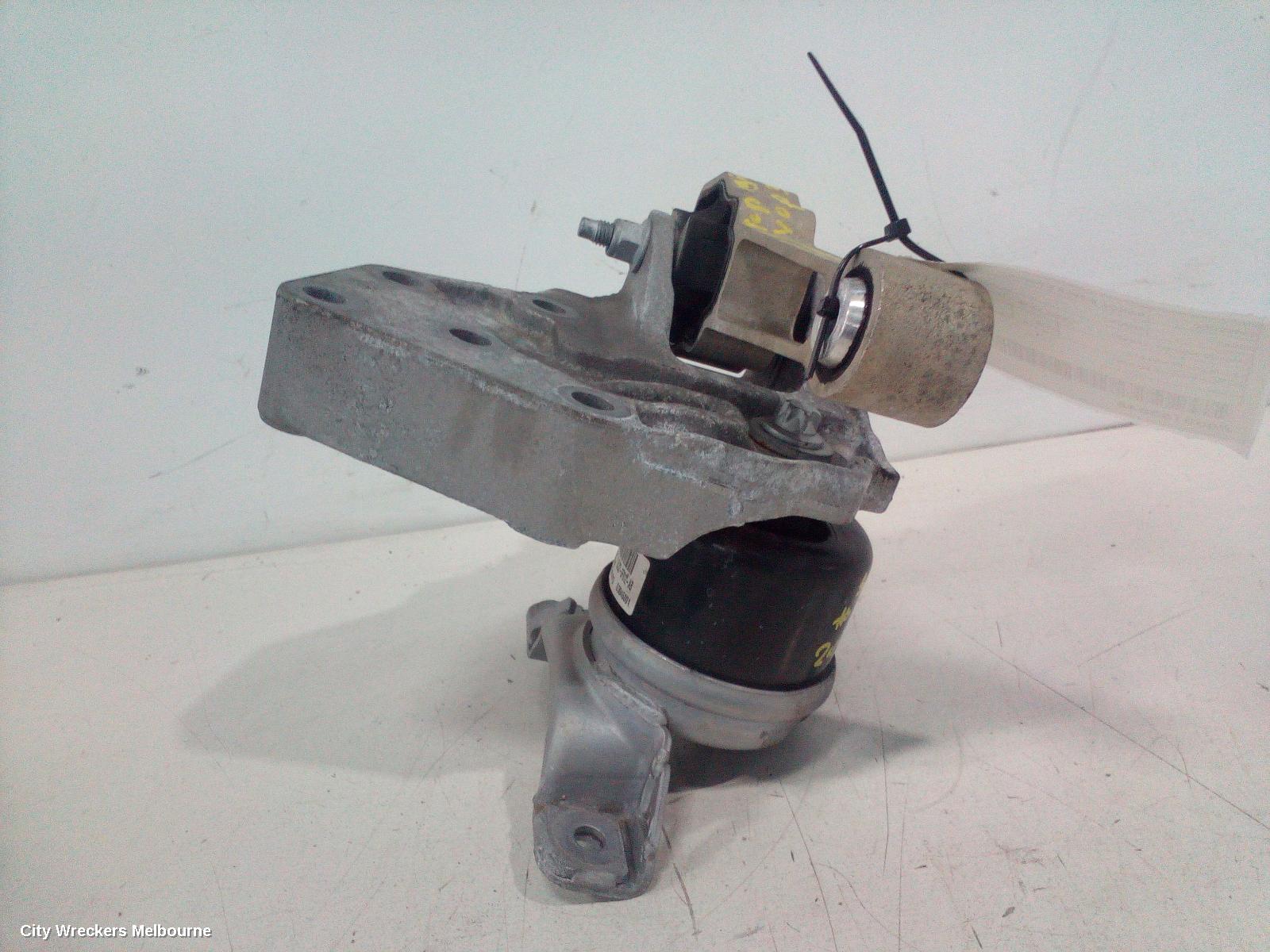 LAND ROVER RANGEROVER EVOQUE MOUNT, ENGINE MOUNT, DIESEL, 2.2, TURBO, L538, 11/2011 - 08/2015