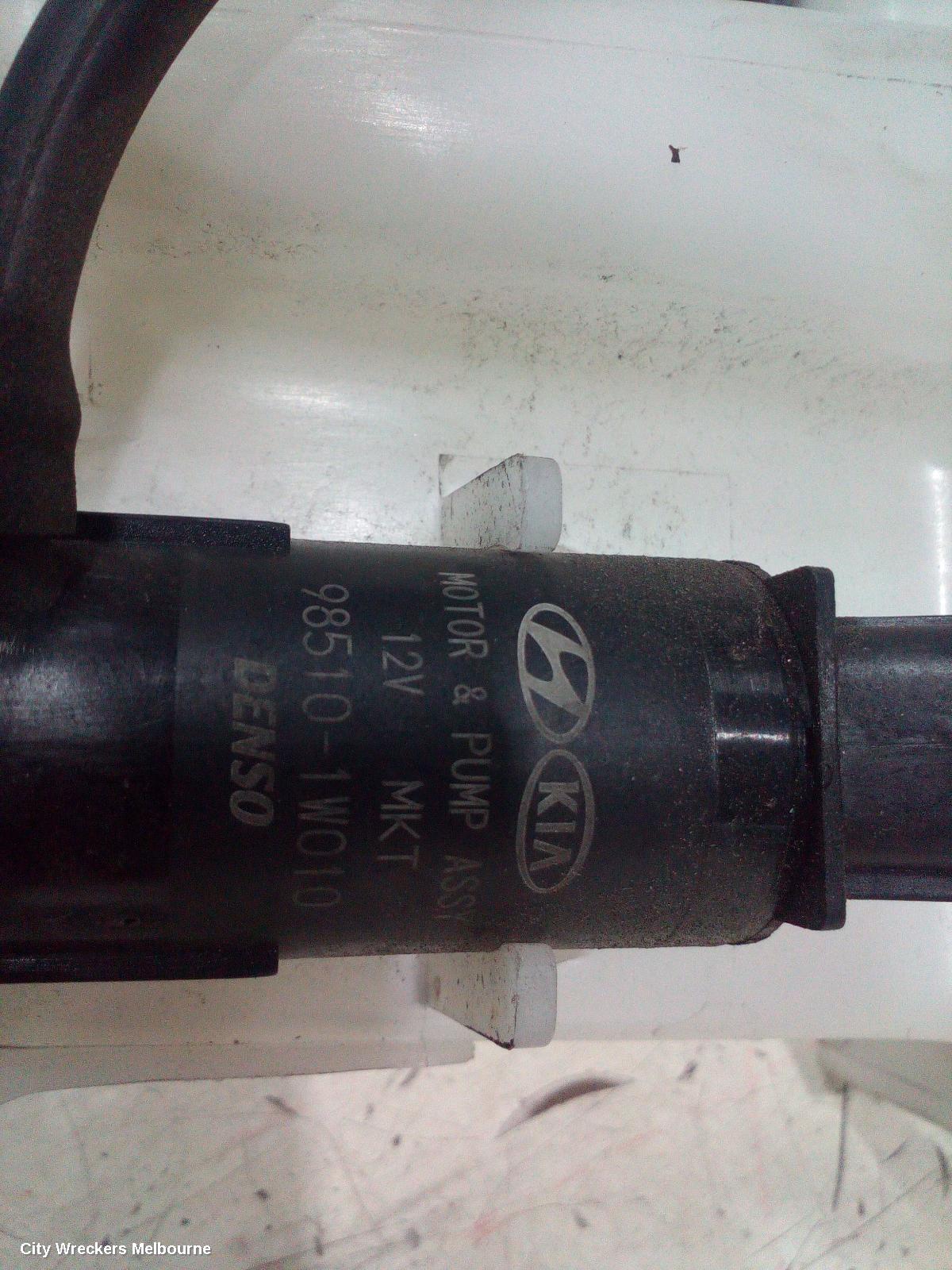 KIA CERATO WASHER BOTTLE, WASHER BOTTLE, YD, HATCH/SEDAN, 03/2016 - 05/2018