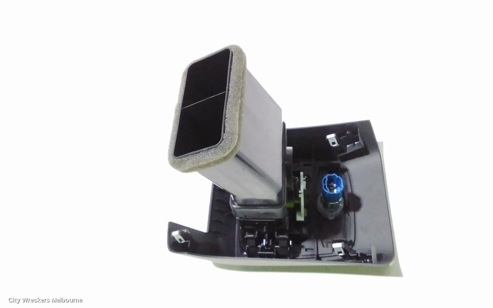 AUDI A3, 8V, 03/2013 - 10/2020, CENTRE AIRVENT BACK OF CONSOL: 103871