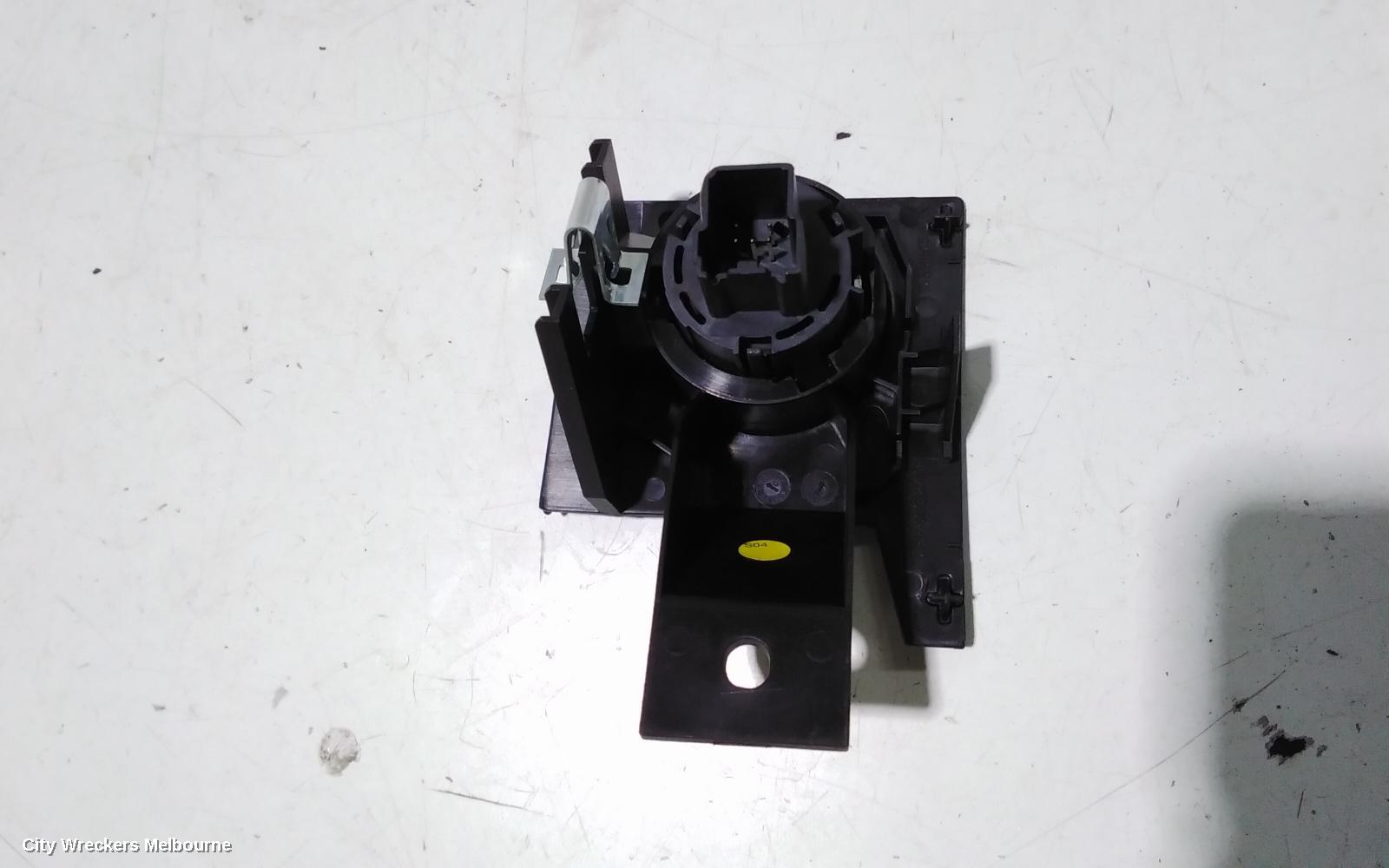 LAND ROVER RANGEROVER SPORT, L494, 12/2013 - 04/2022, START STOP BUTTON PN: GPLA-14C376-AB ~ 5PIN: 103920