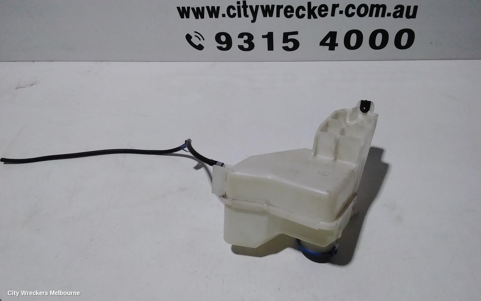 LAND ROVER RANGEROVER SPORT WASHER BOTTLE, L494, W/ H/LAMP WASHERS TYPE, 06/2013 ONWARDS