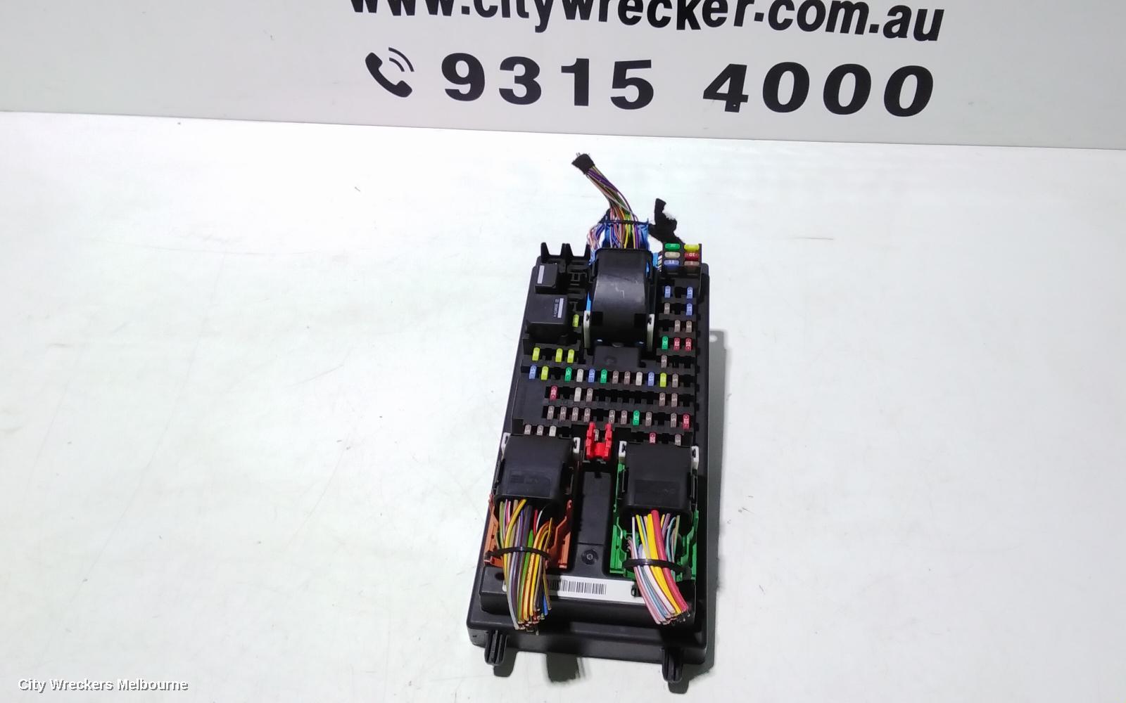 LAND ROVER RANGEROVER EVOQUE FUSE BOX, UNDER DASH, L538, 11/2011 - 01/2019