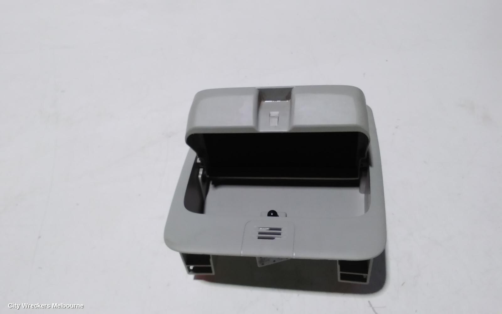 TOYOTA HIACE COURTESY LIGHT, FRONT, TRH/KDH, 03/2005 - 04/2019