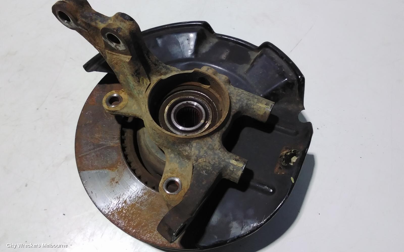 HYUNDAI I30 LEFT FRONT HUB ASSEMBLY, FD, ABS TYPE, 09/2007 - 04/2012