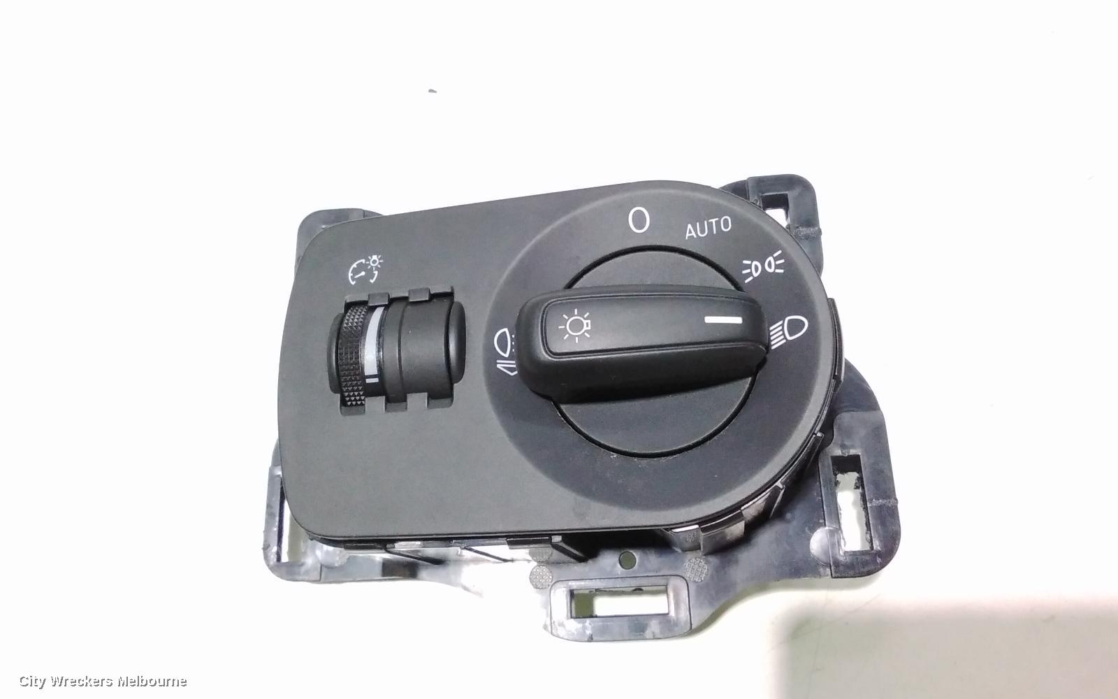AUDI A3 COMBINATION SWITCH, HEADLAMP SWITCH, 8P, W/ DYNAMIC RANGE CONTROL & FRONT FOGLAMP TYPE, 06/2009 - 04/2013